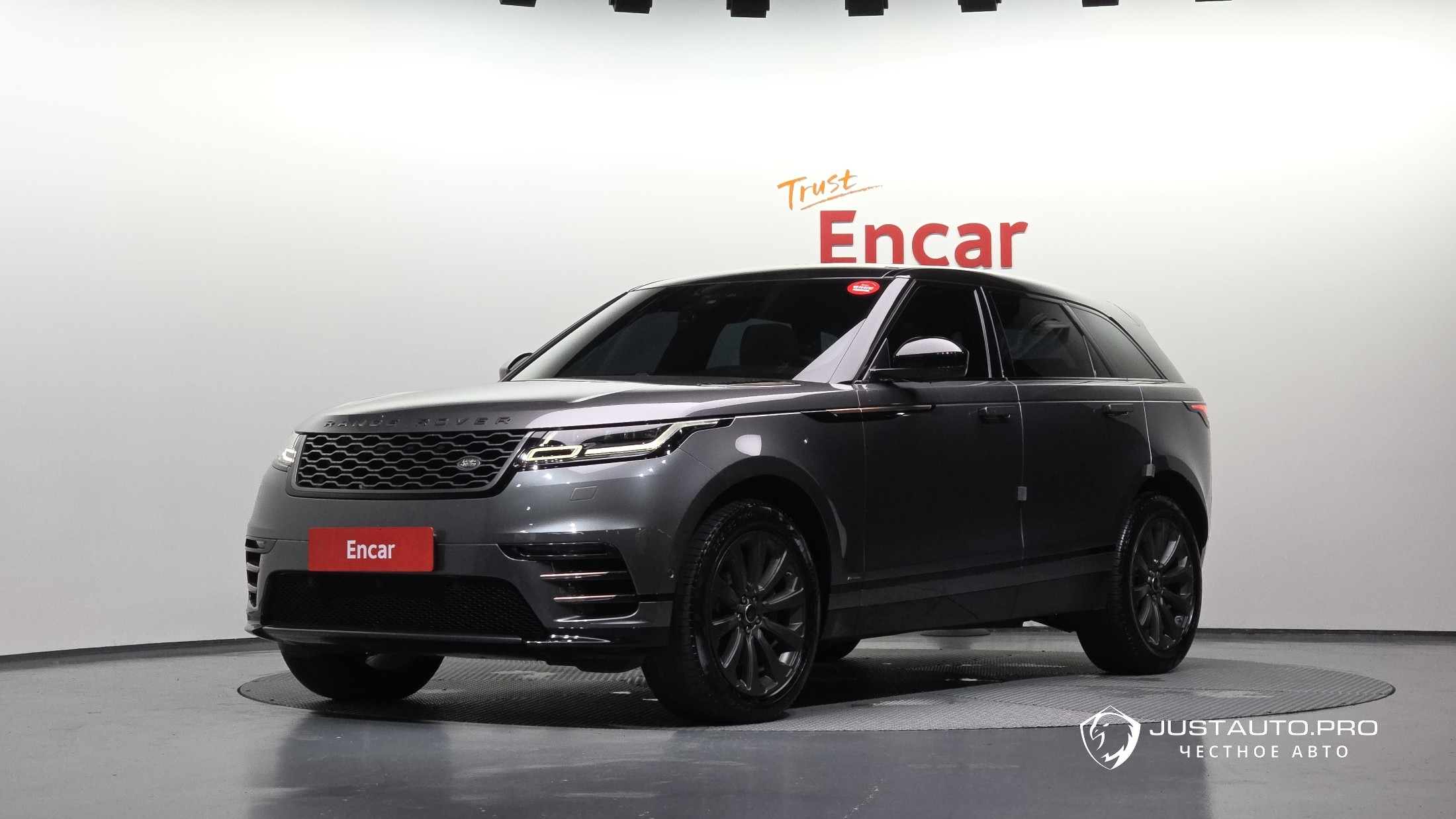 Автомобиль Land Rover Range Rover Velar