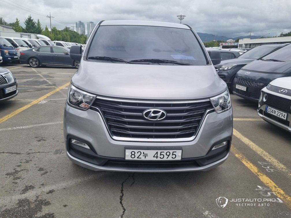 Автомобиль Hyundai Starex