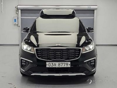 Автомобиль Kia Canival