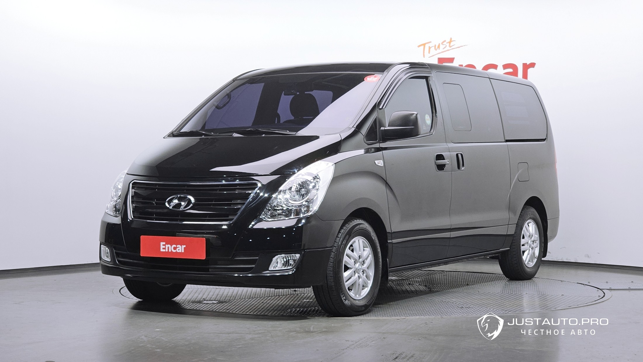 Автомобиль Hyundai Starex