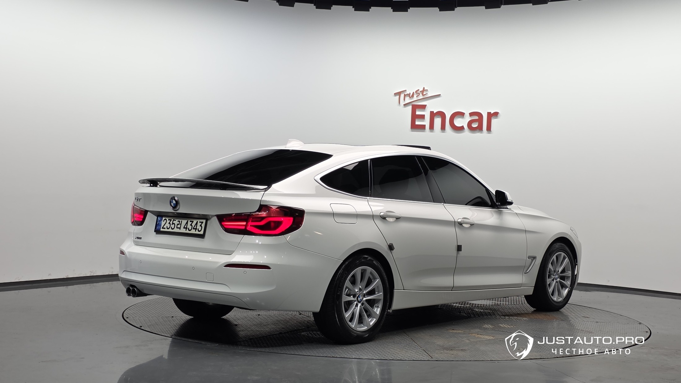 Автомобиль BMW Gran Turismo