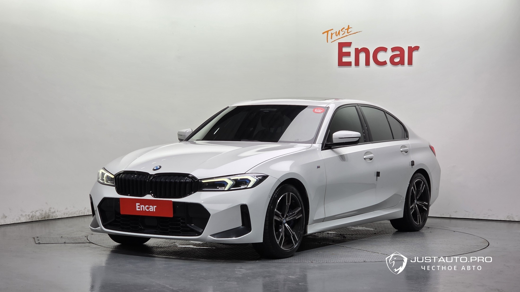 Автомобиль BMW 3-Series