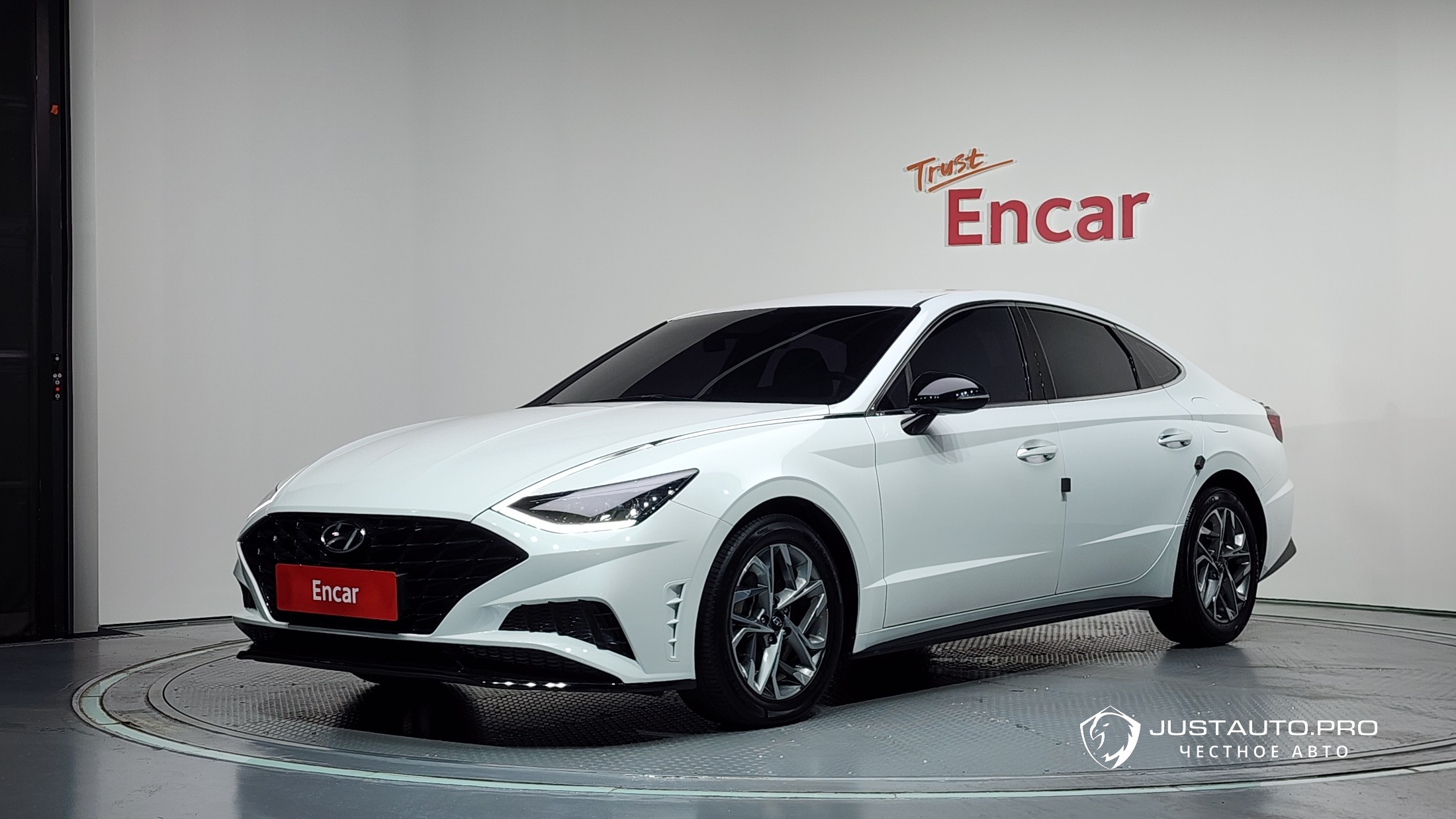 Автомобиль Hyundai Sonata