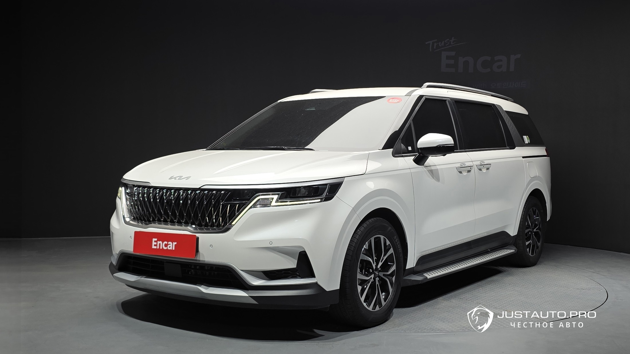 Автомобиль Kia Canival