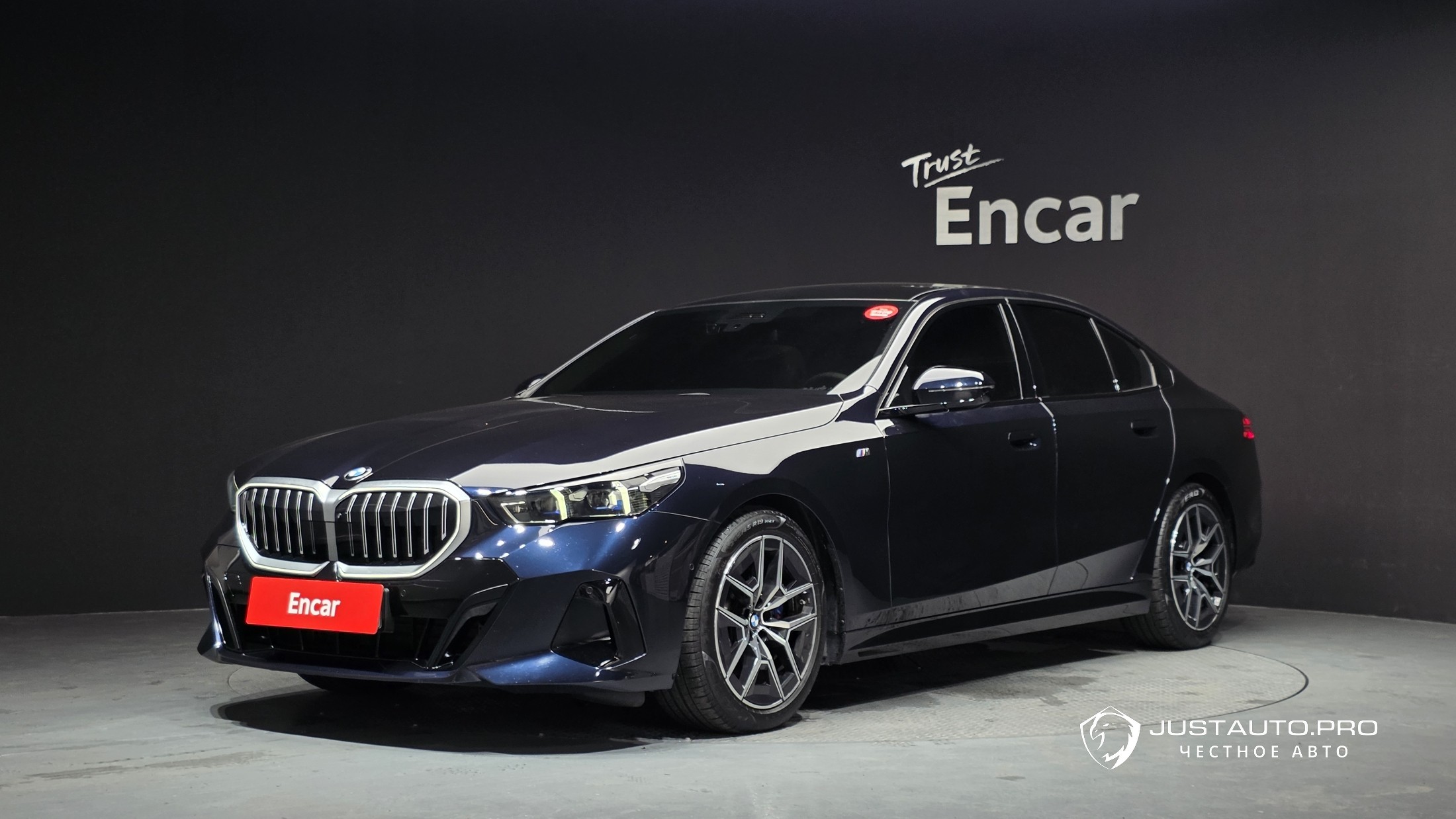 Автомобиль BMW 5-Series