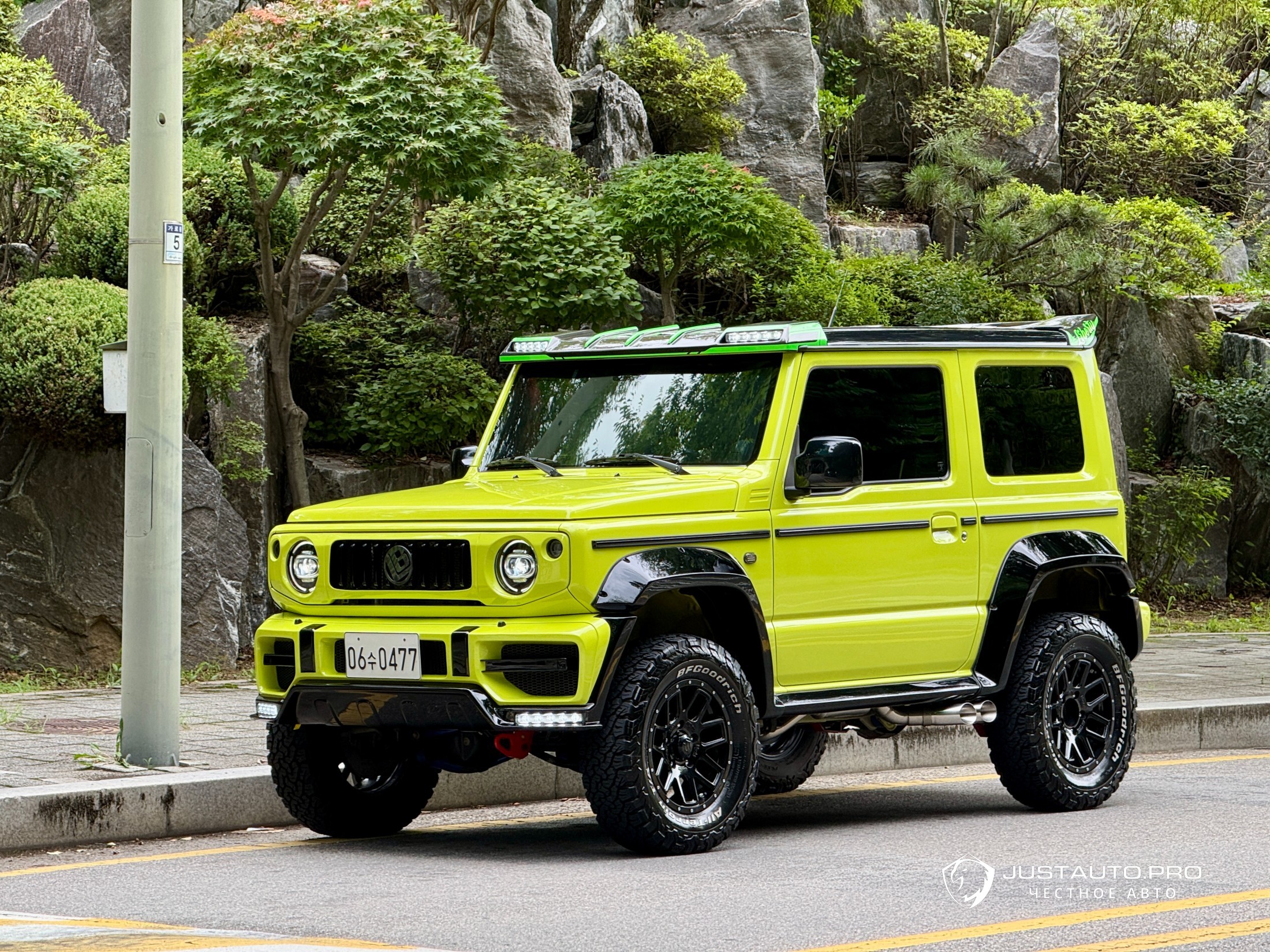 Автомобиль Suzuki Jimny