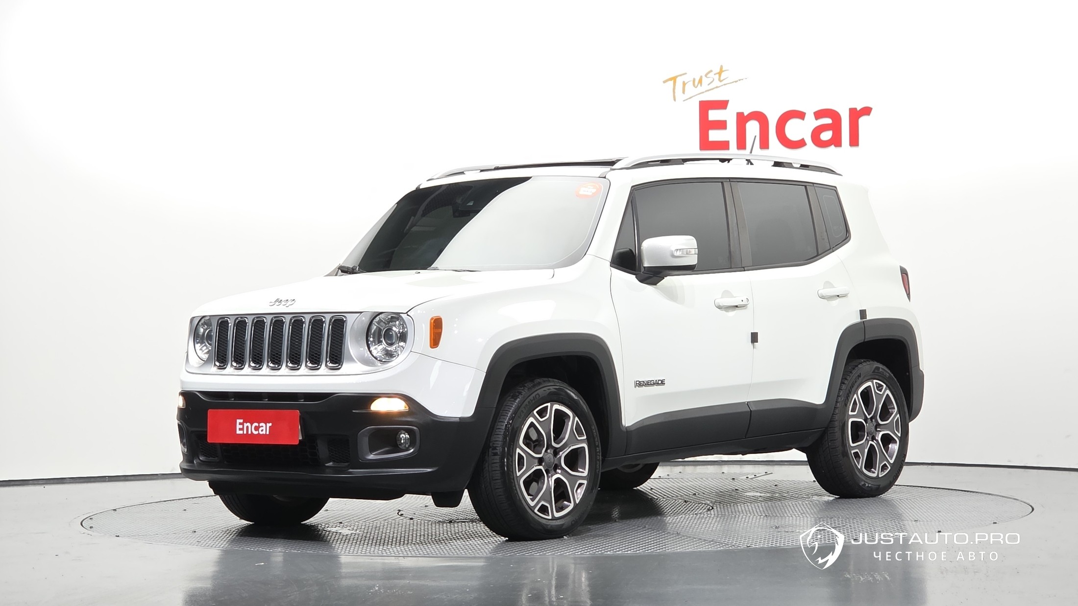 Автомобиль Jeep Renegade