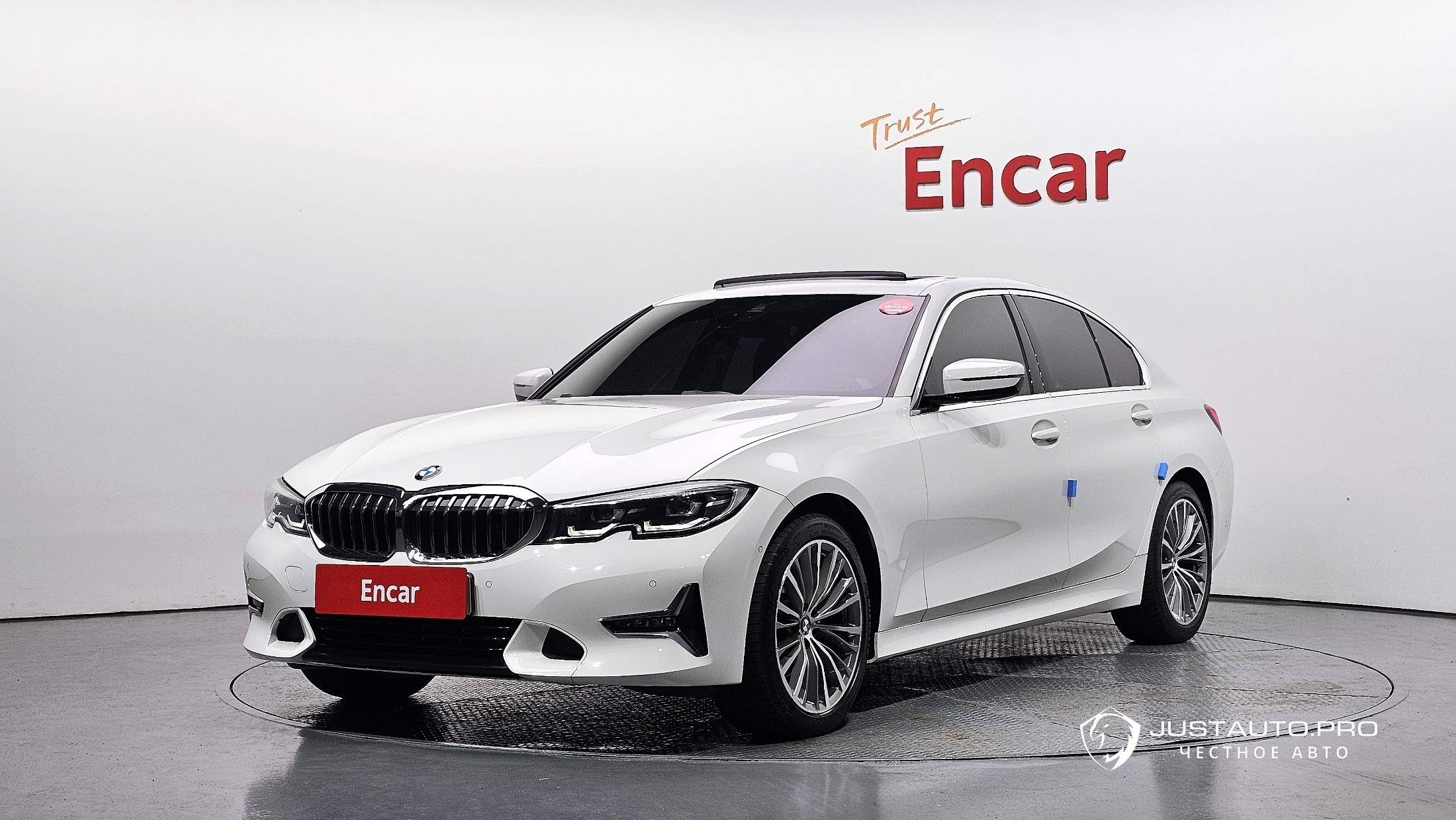Автомобиль BMW 3-Series