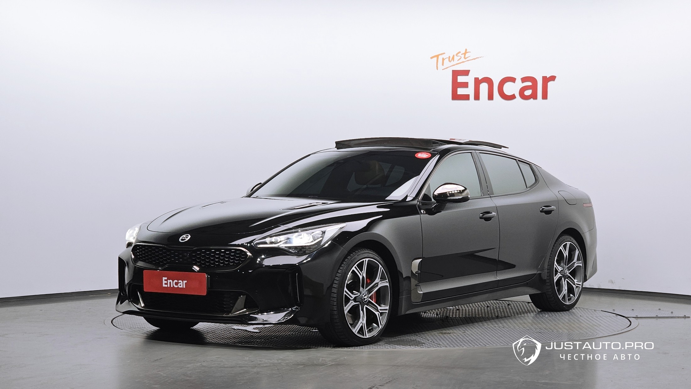 Автомобиль Kia Stinger