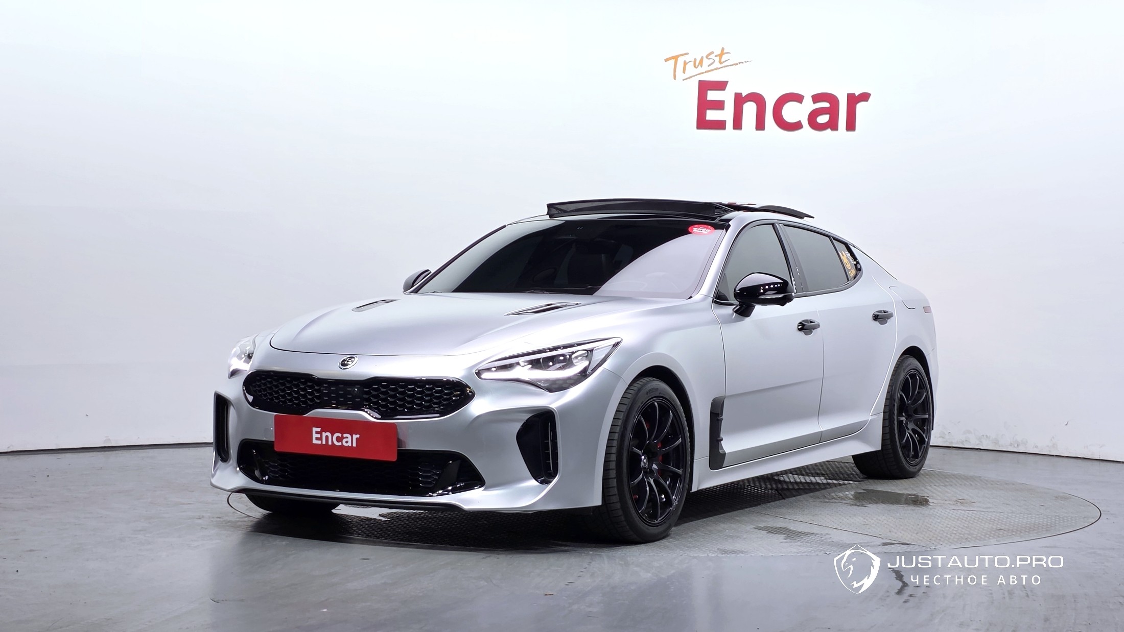 Автомобиль Kia Stinger