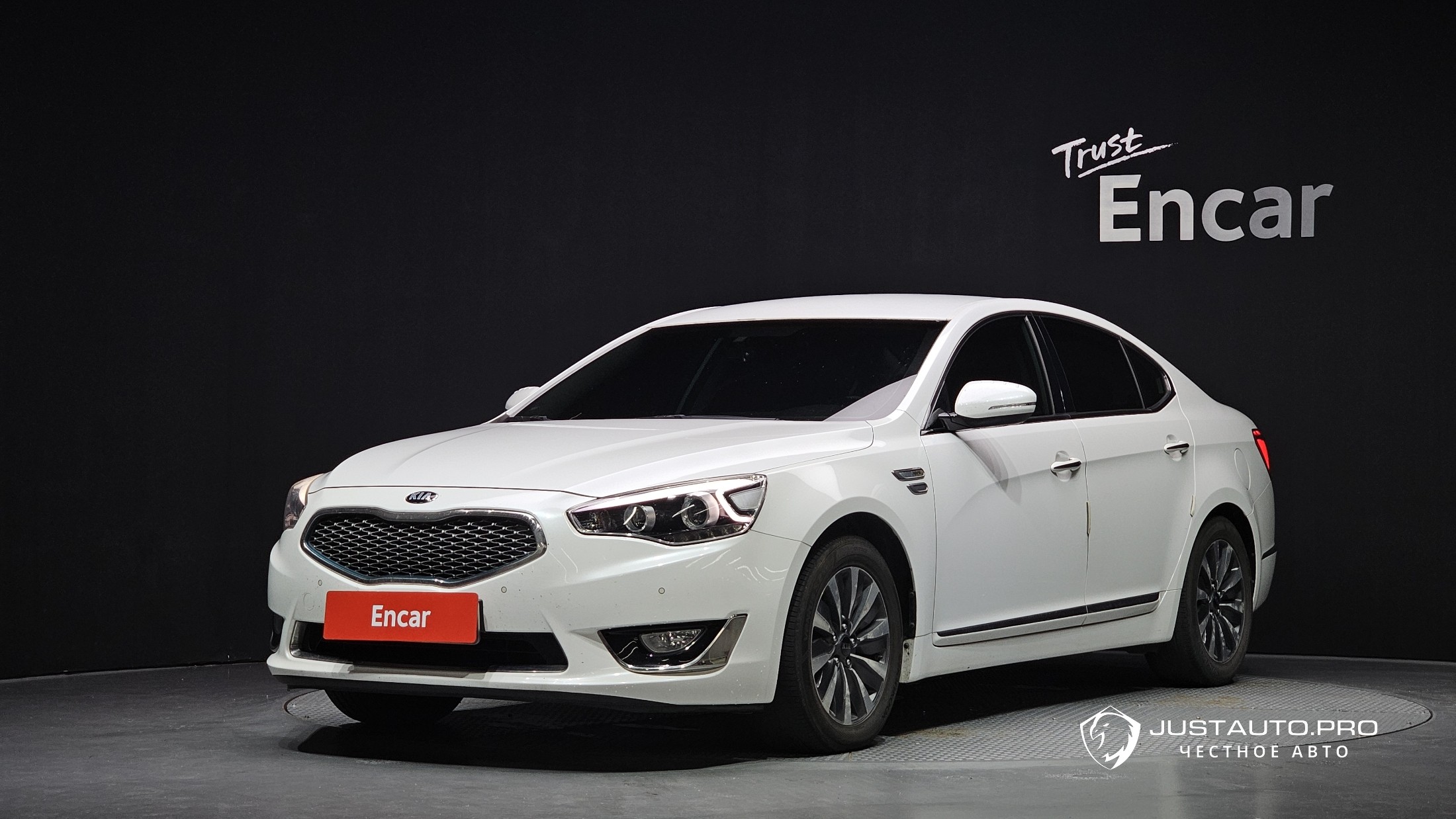 Автомобиль Kia K7