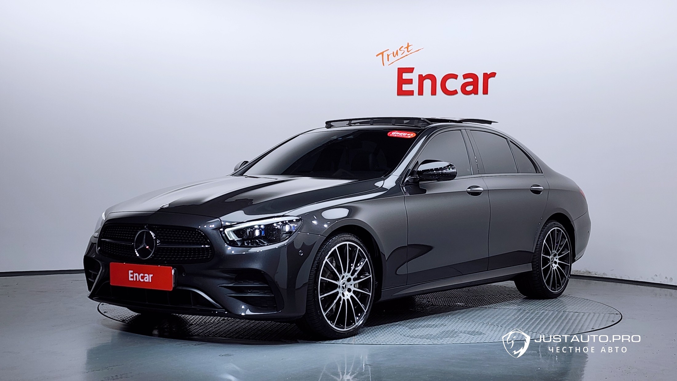 Автомобиль Mercedes-Benz E-Class