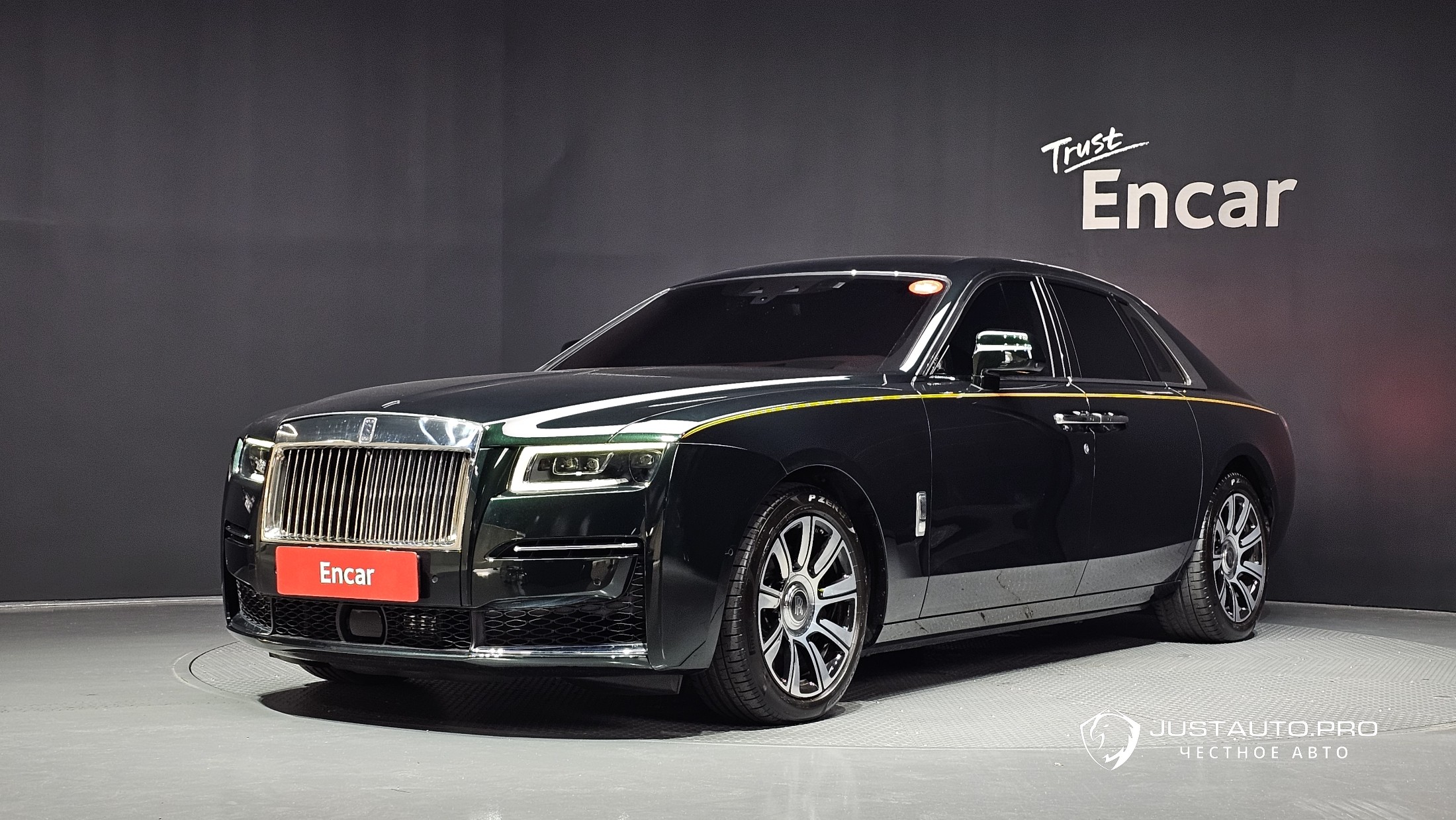 Автомобиль Rolls-Royce Ghost
