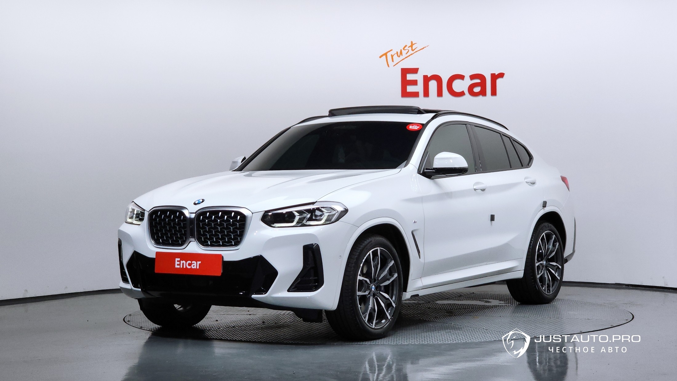 Автомобиль BMW X4