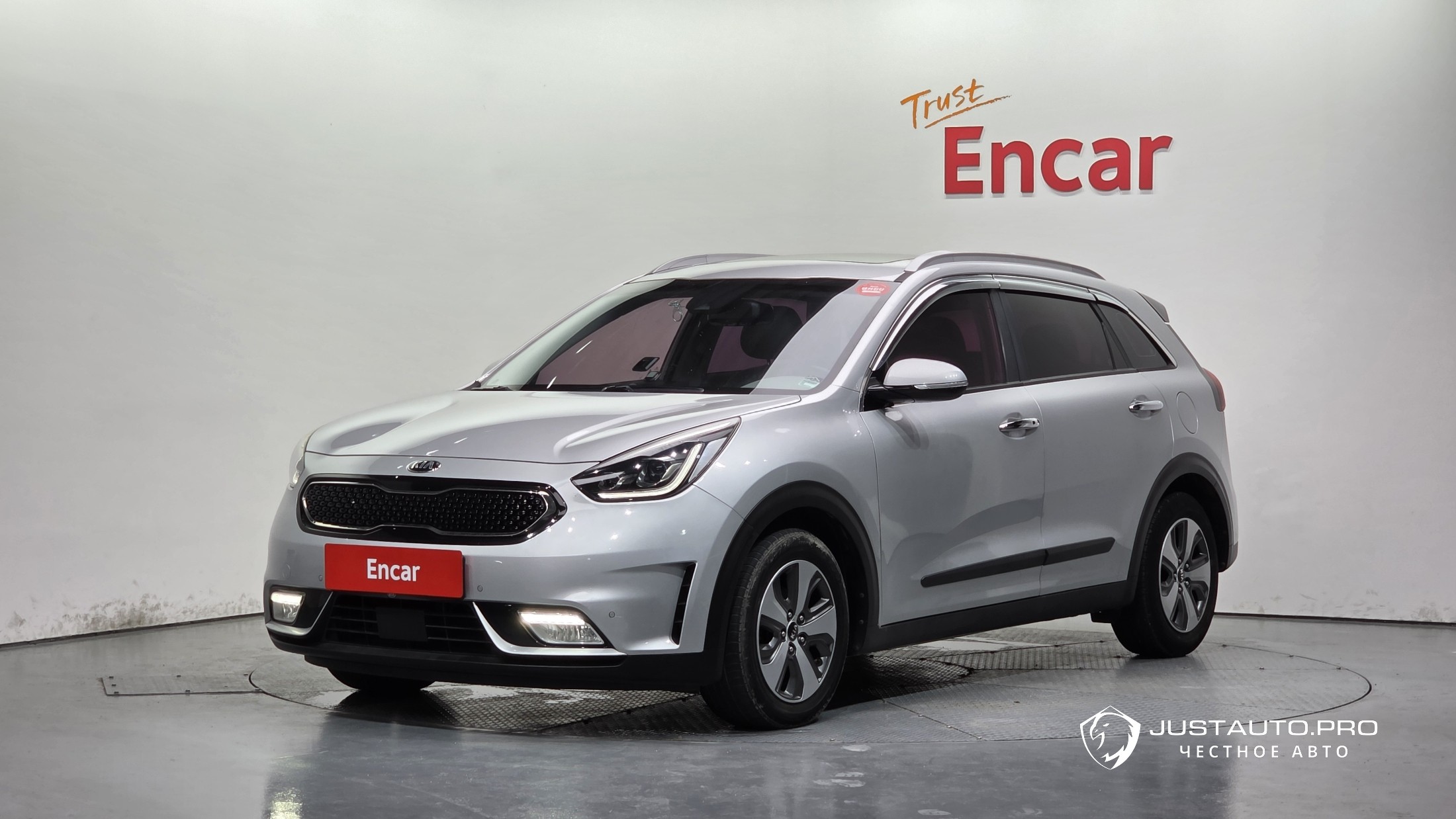 Автомобиль Kia Niro
