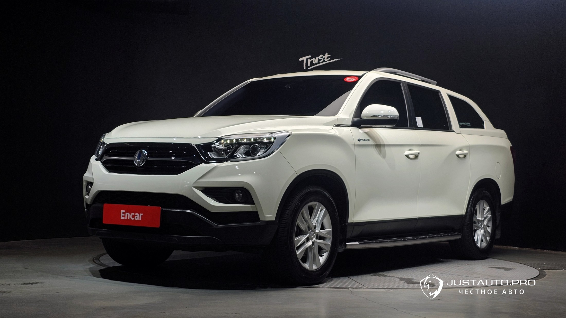 Автомобиль KG_Mobility_Ssangyong Rexton