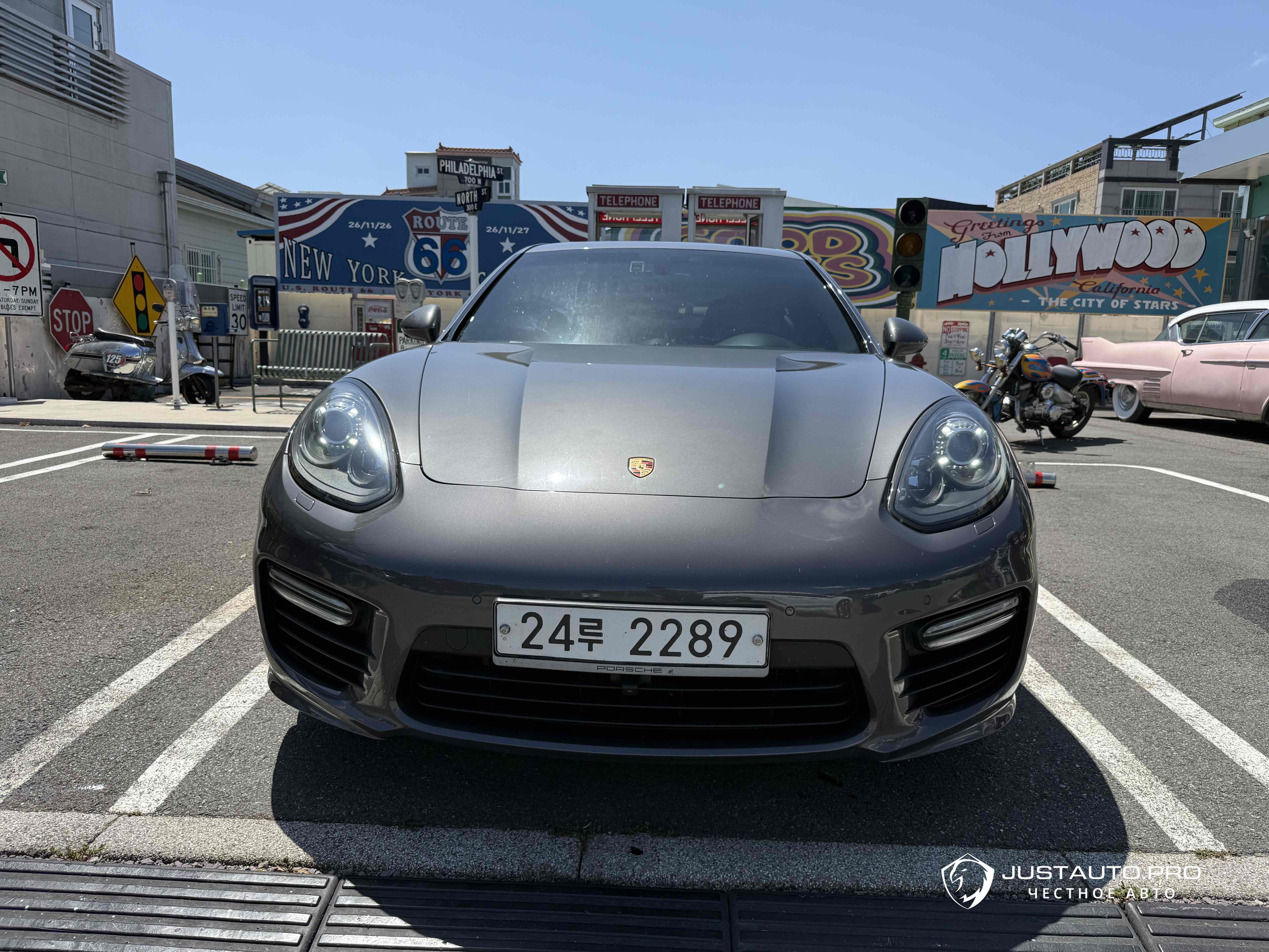 Автомобиль Porsche Panamera