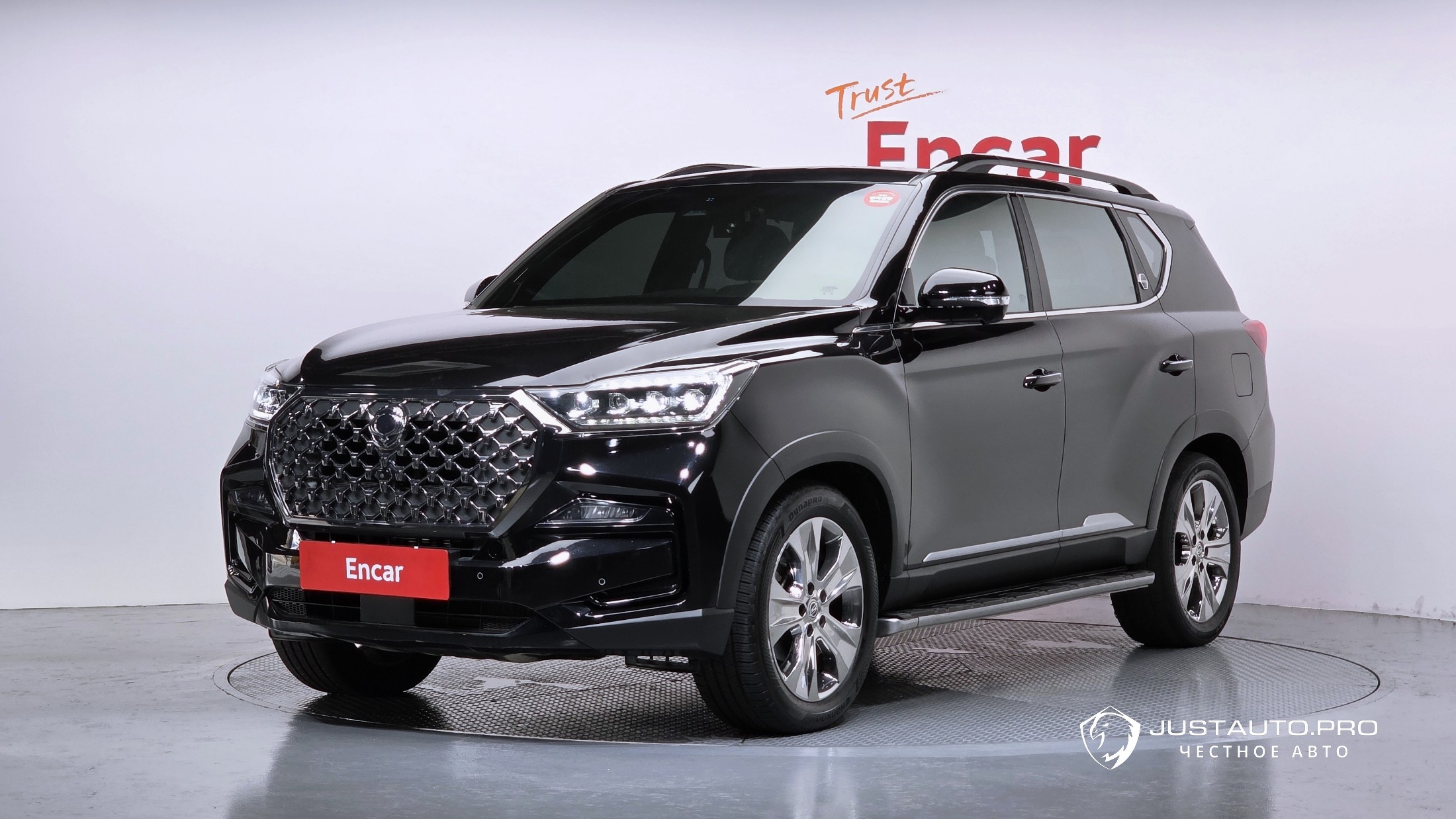 Автомобиль KG_Mobility_Ssangyong Rexton
