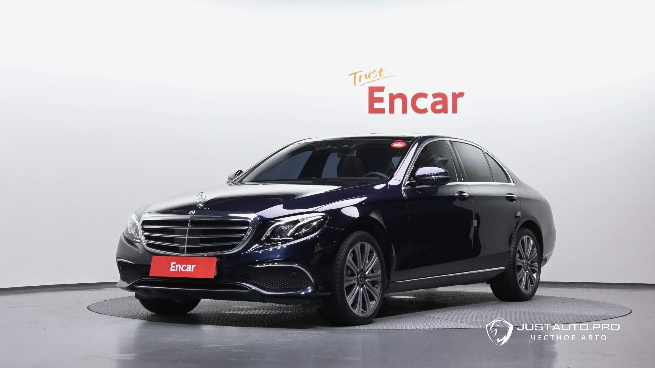 Автомобиль Mercedes-Benz E-Class