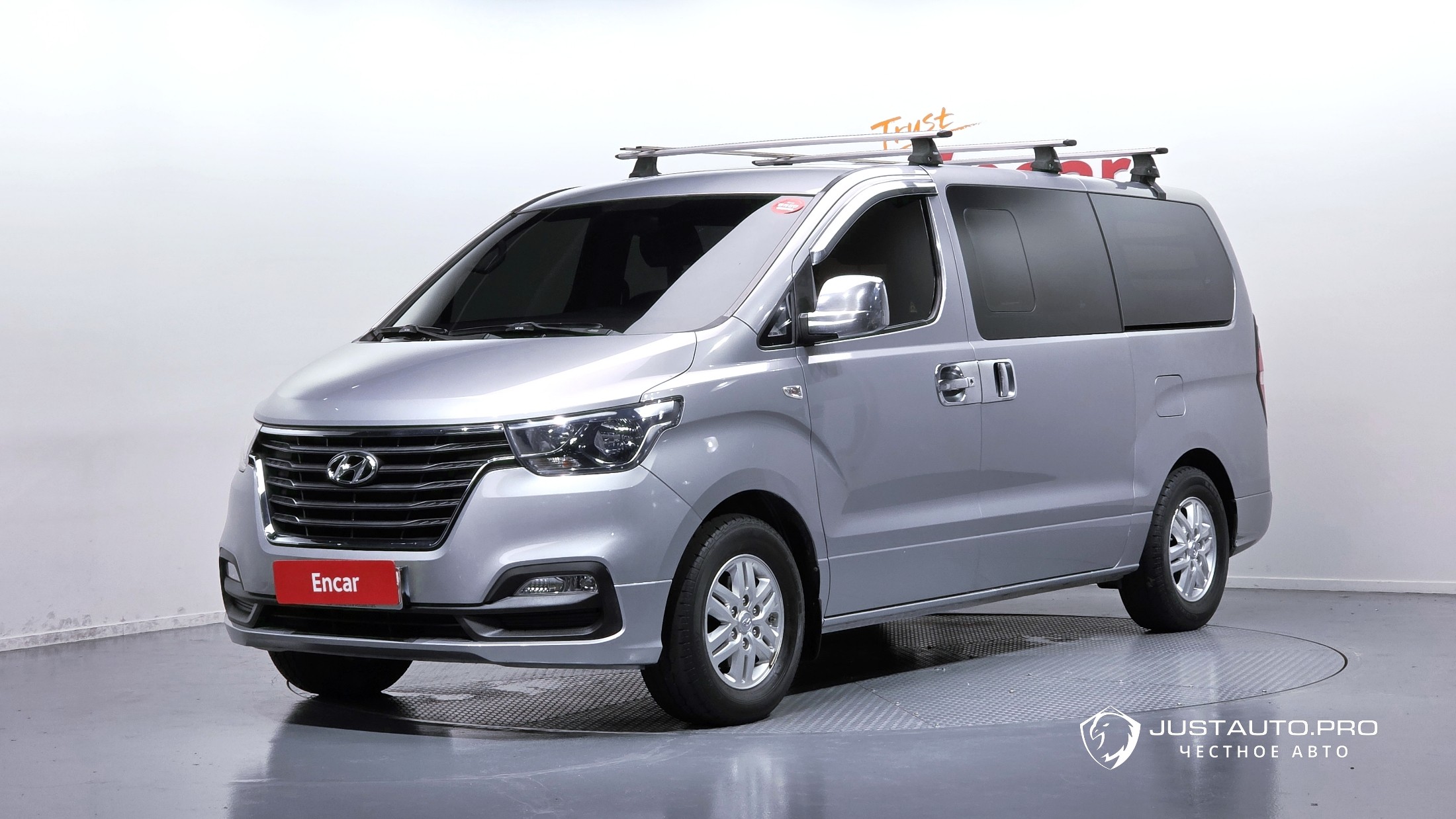 Автомобиль Hyundai Starex