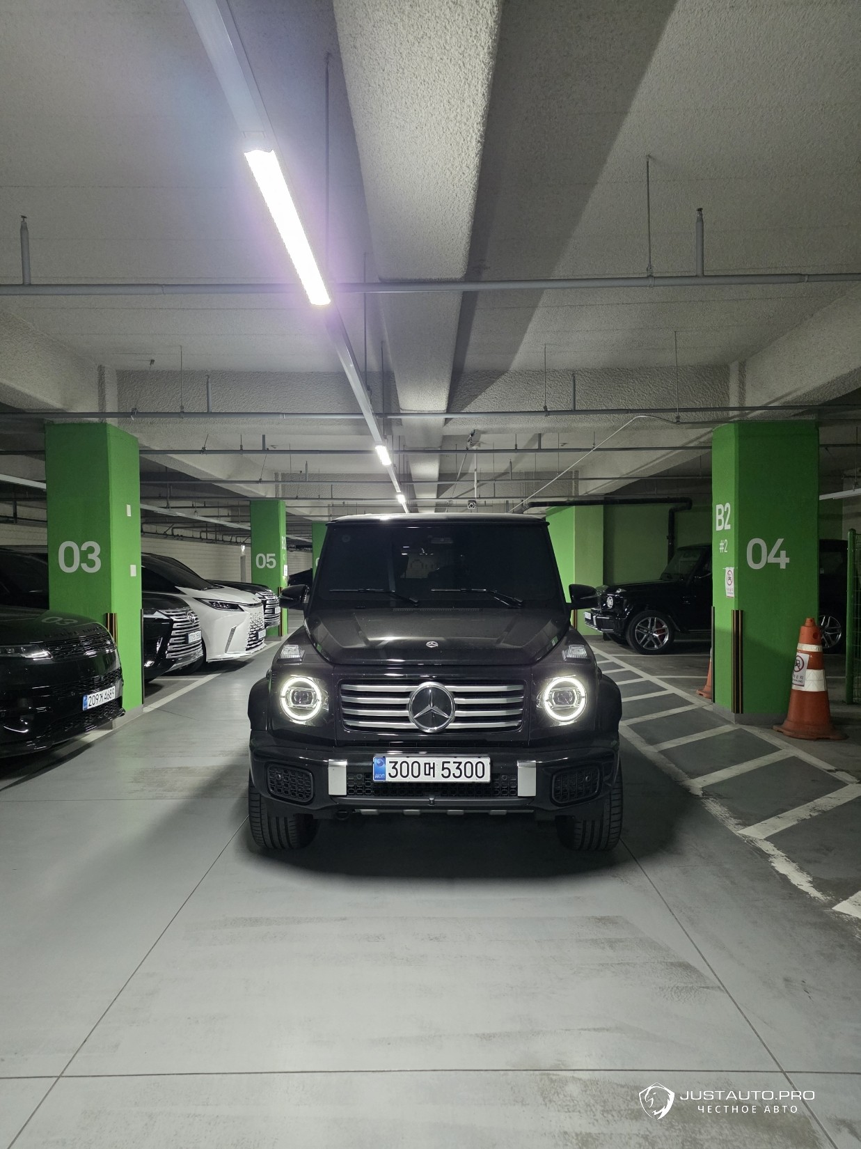 Автомобиль Mercedes-Benz G-Class