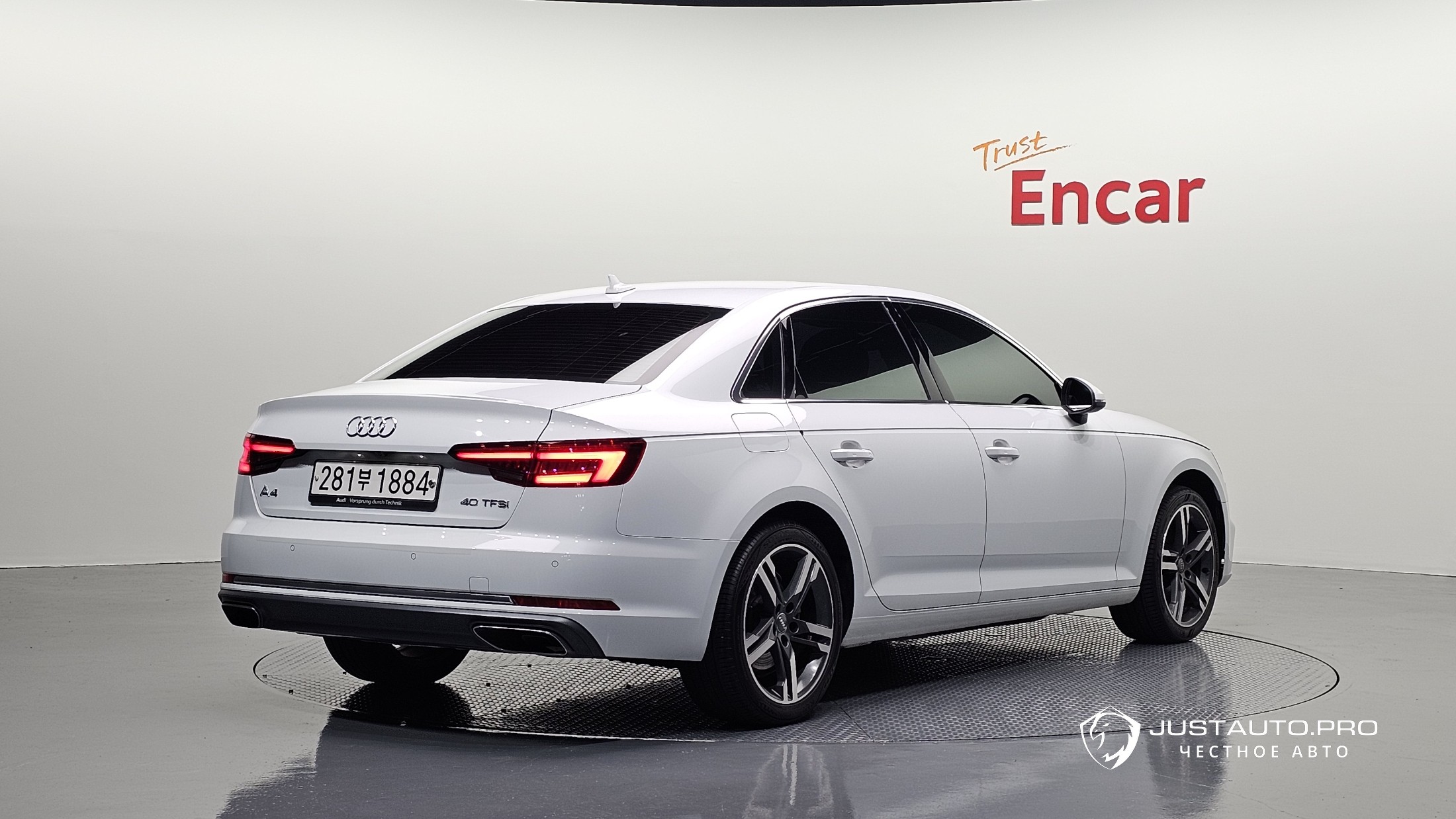 Автомобиль Audi A4