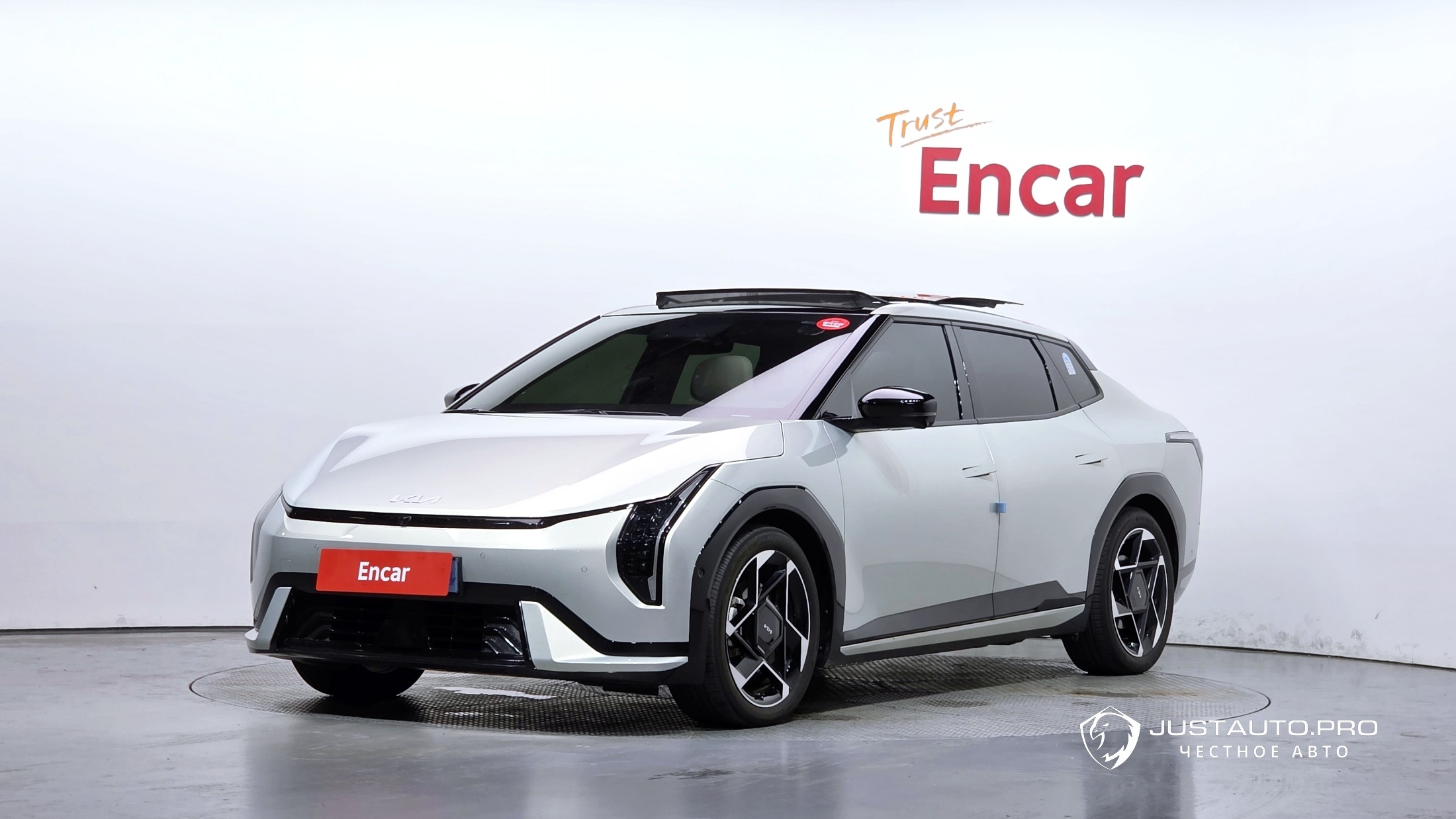 Автомобиль Kia EV4