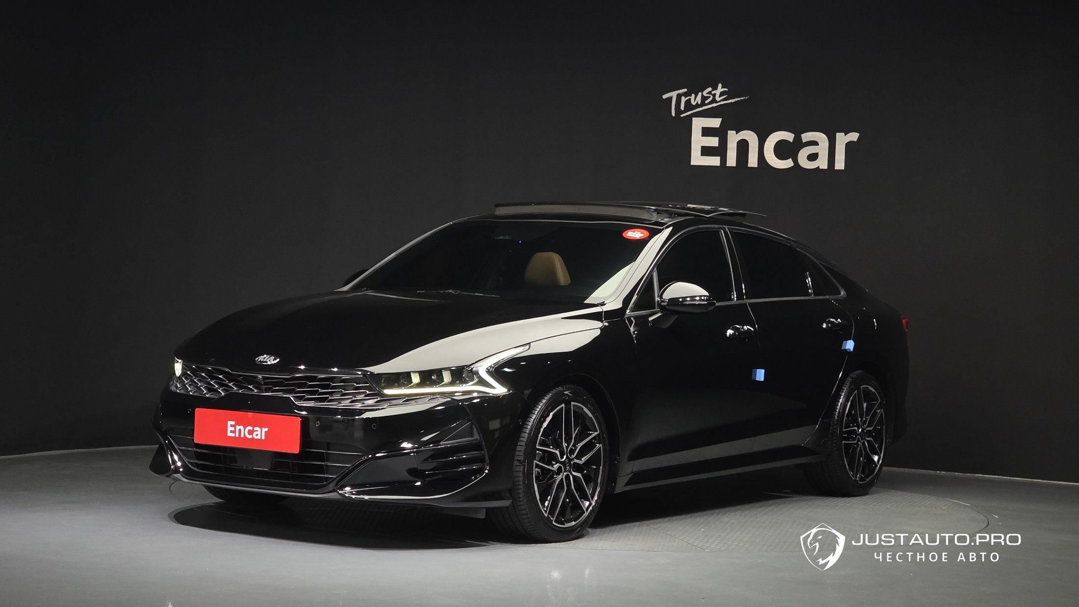 Автомобиль Kia K5