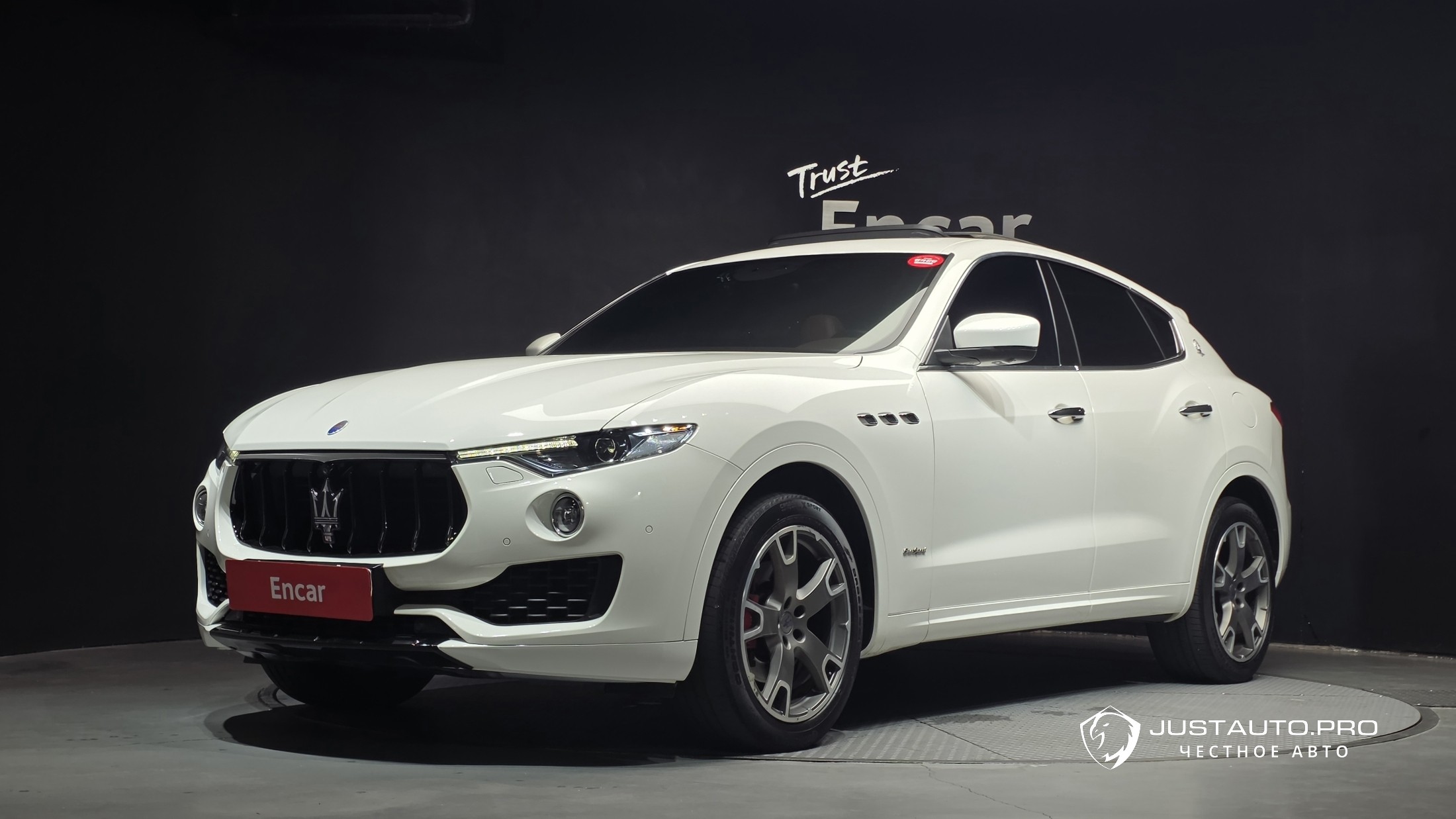 Автомобиль Maserati Levante