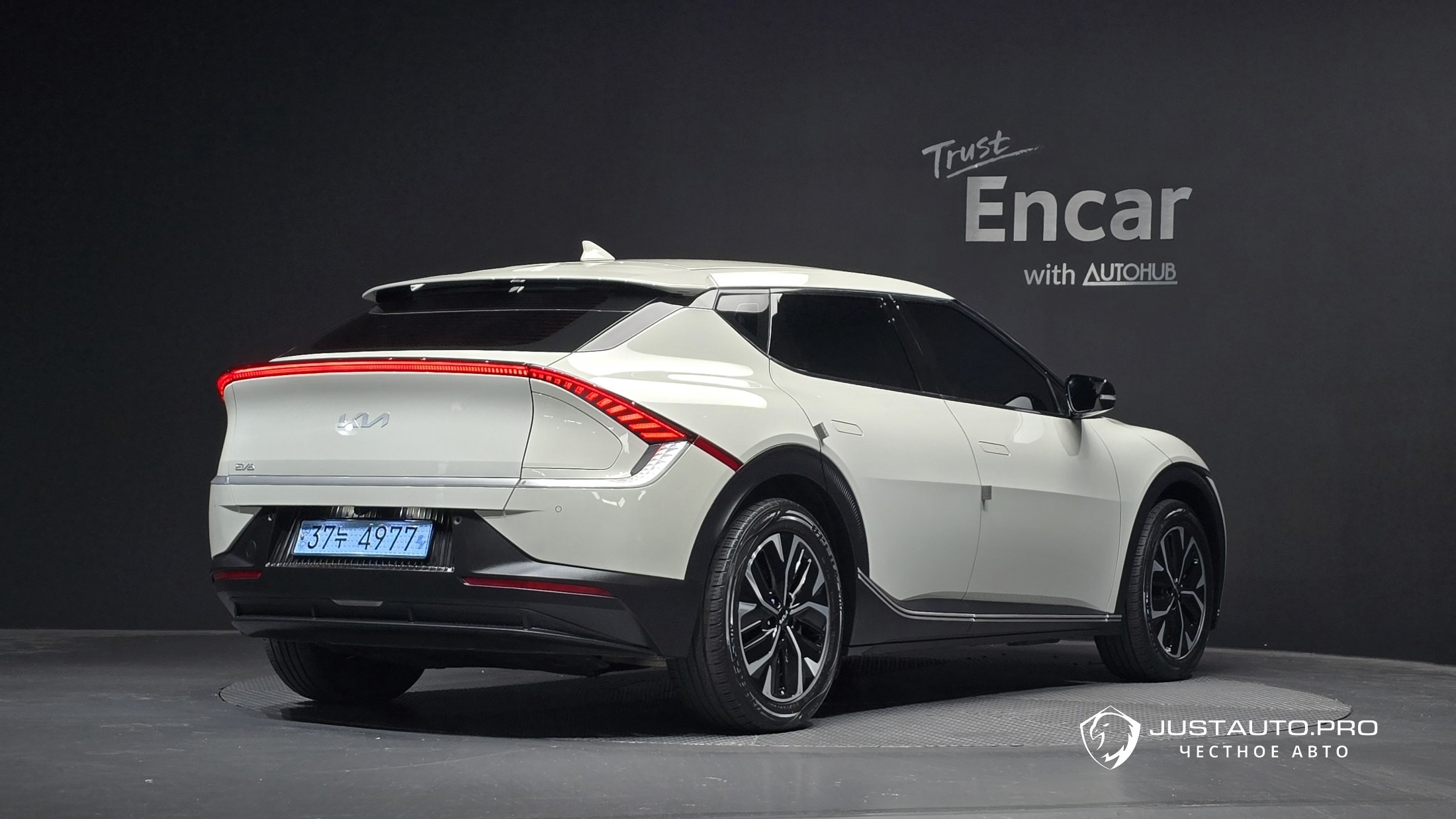 Автомобиль Kia EV6
