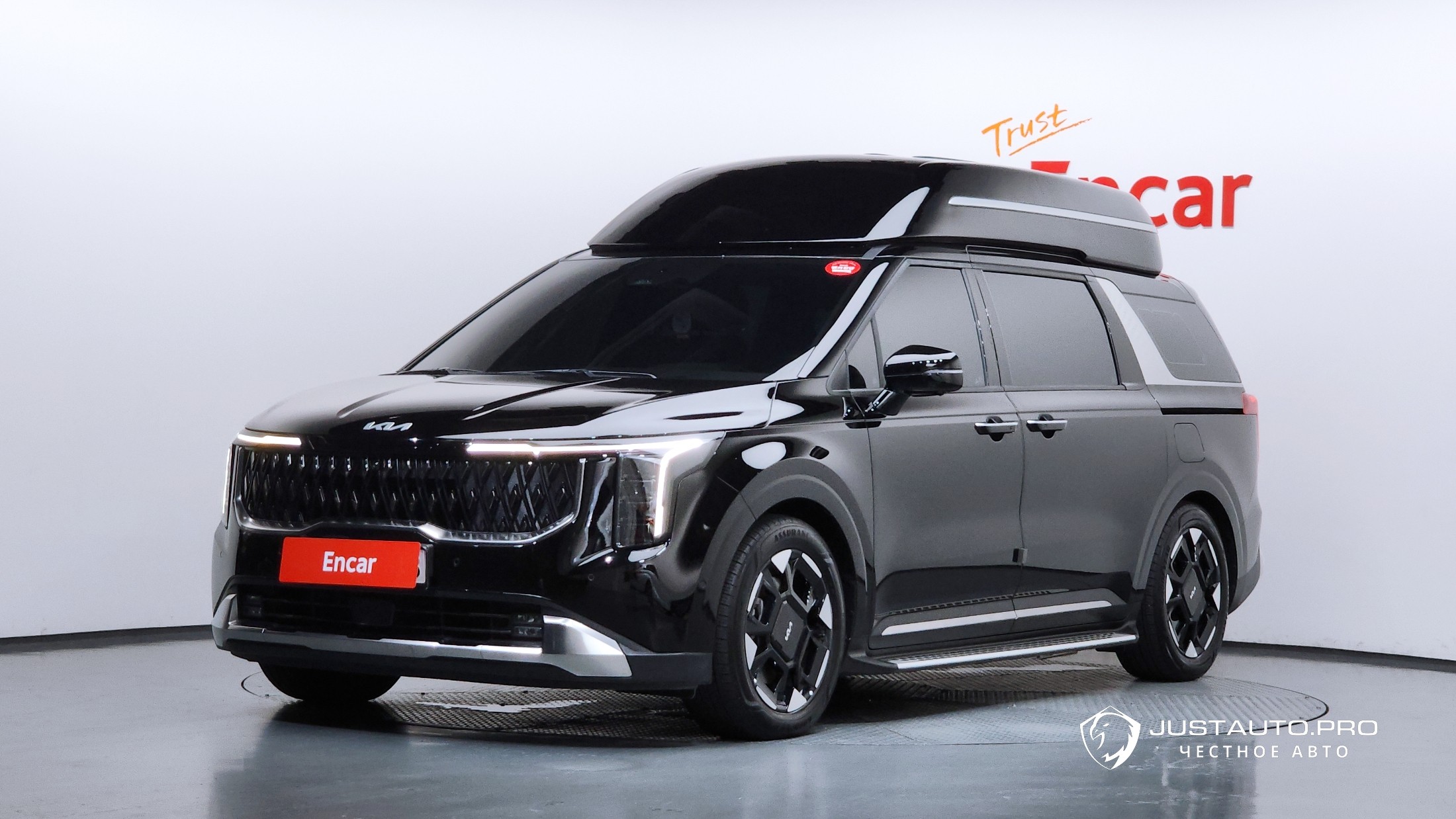 Автомобиль Kia Canival