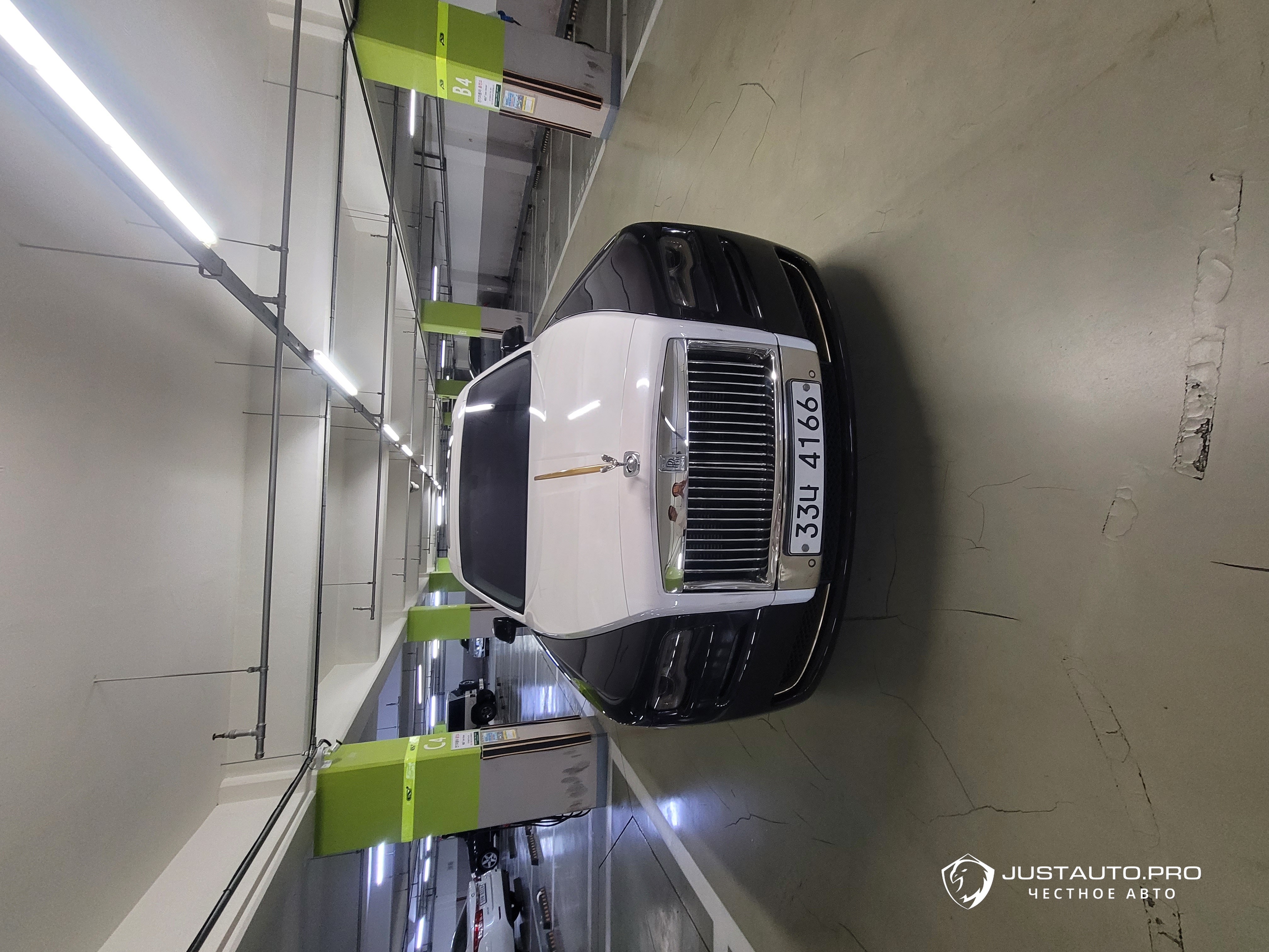Автомобиль Rolls-Royce Ghost