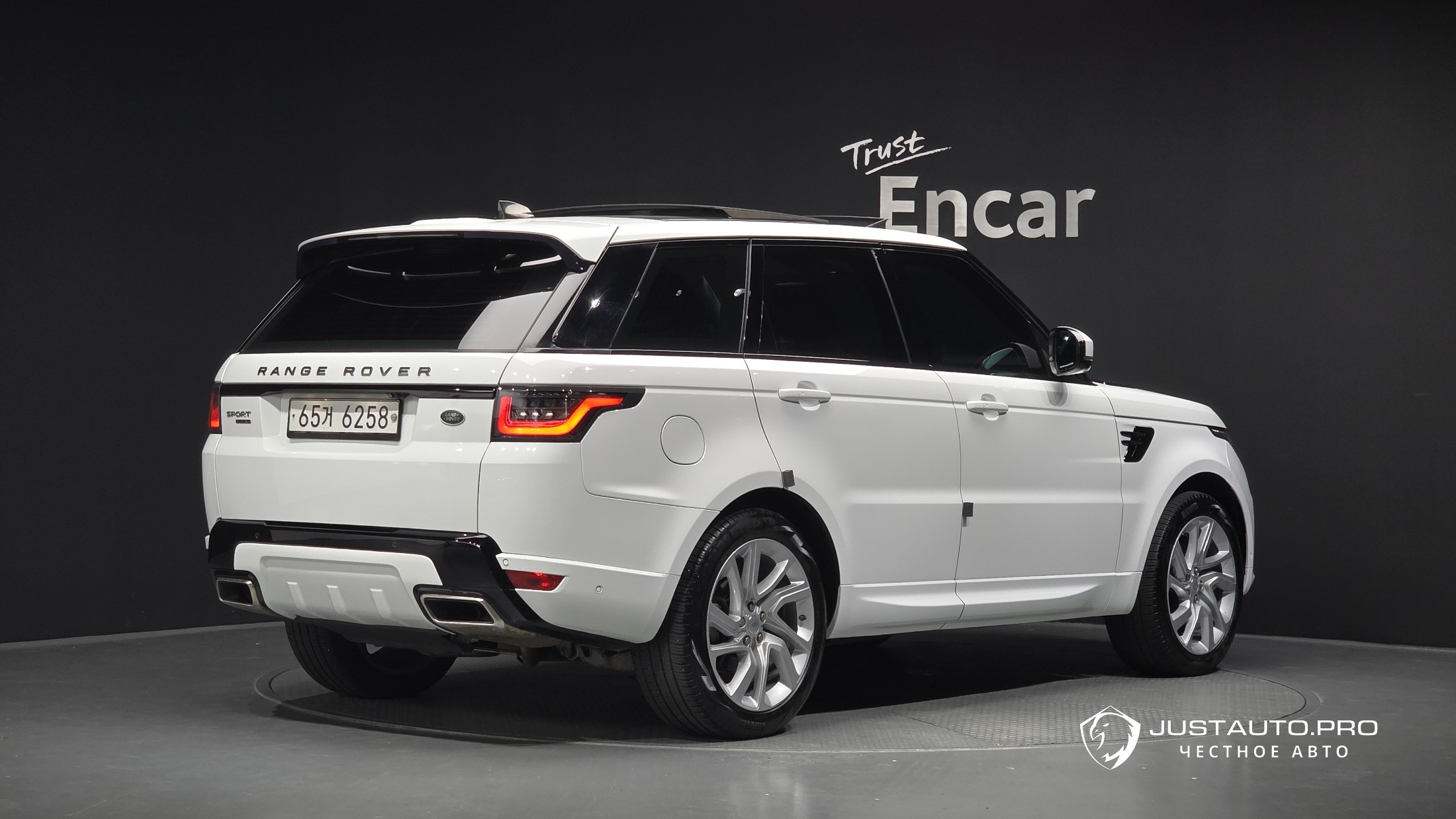 Автомобиль Land Rover Range Rover Sport