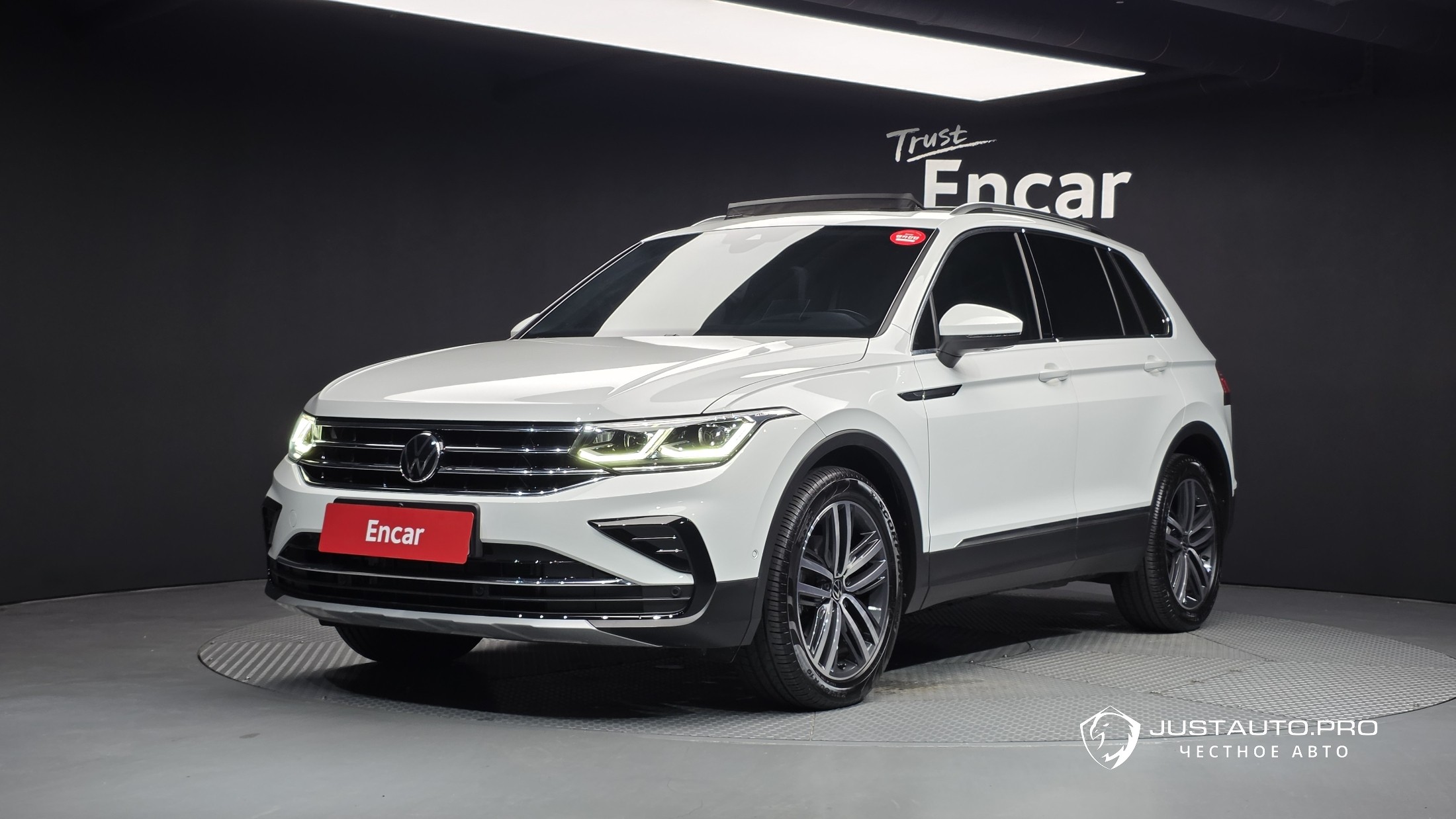 Автомобиль Volkswagen Tiguan