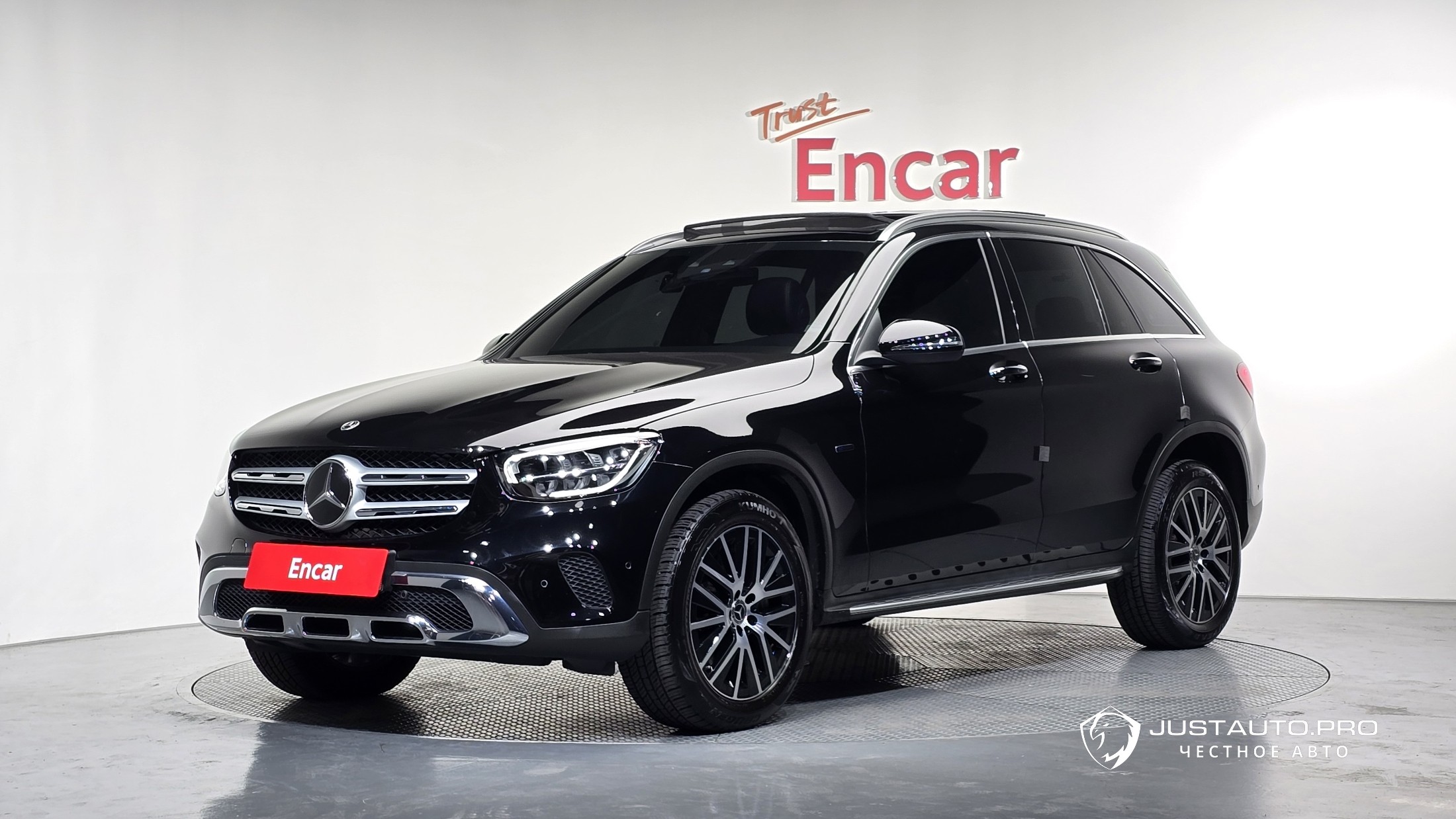 Автомобиль Mercedes-Benz GLC-Class