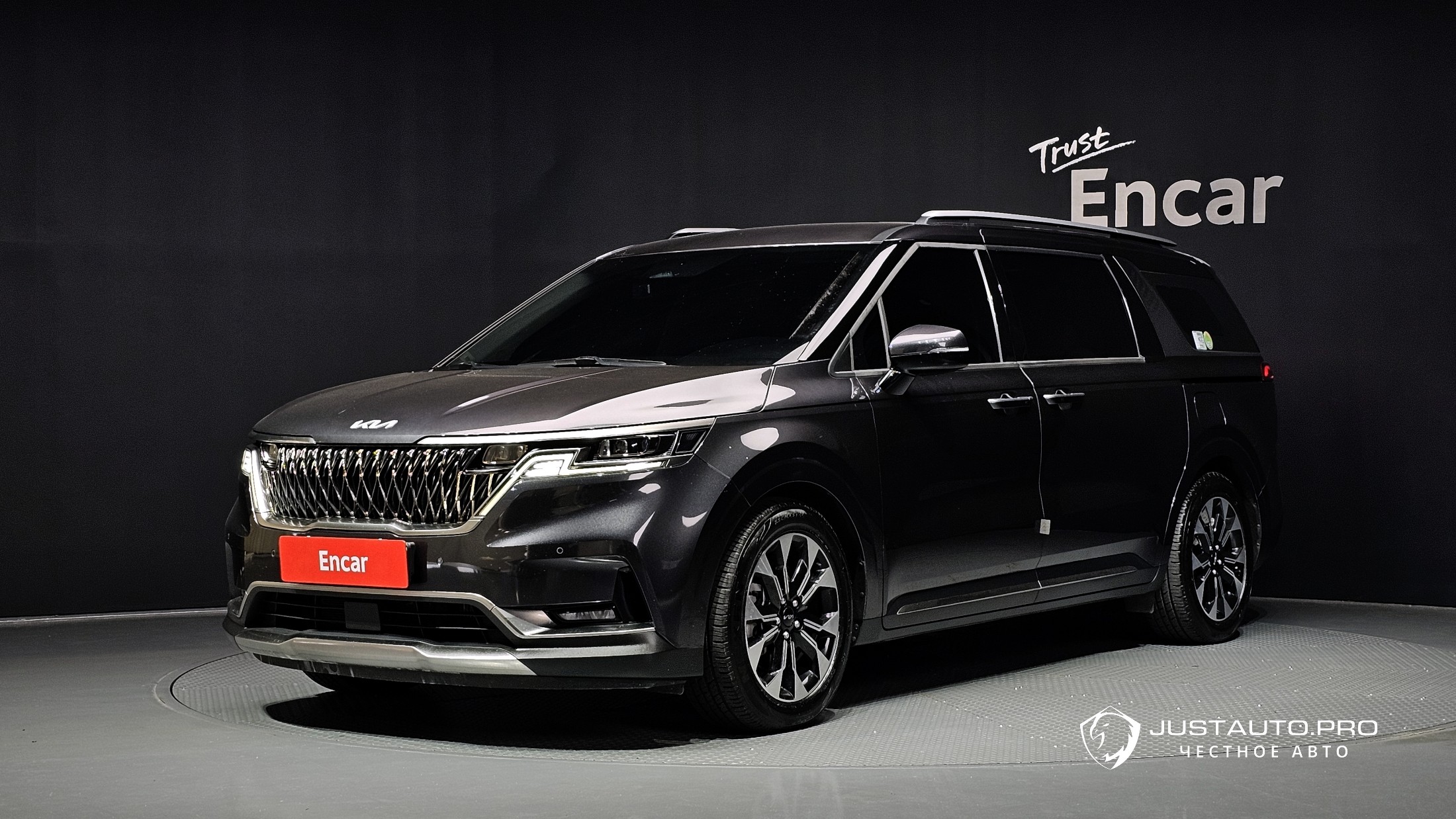 Автомобиль Kia Canival