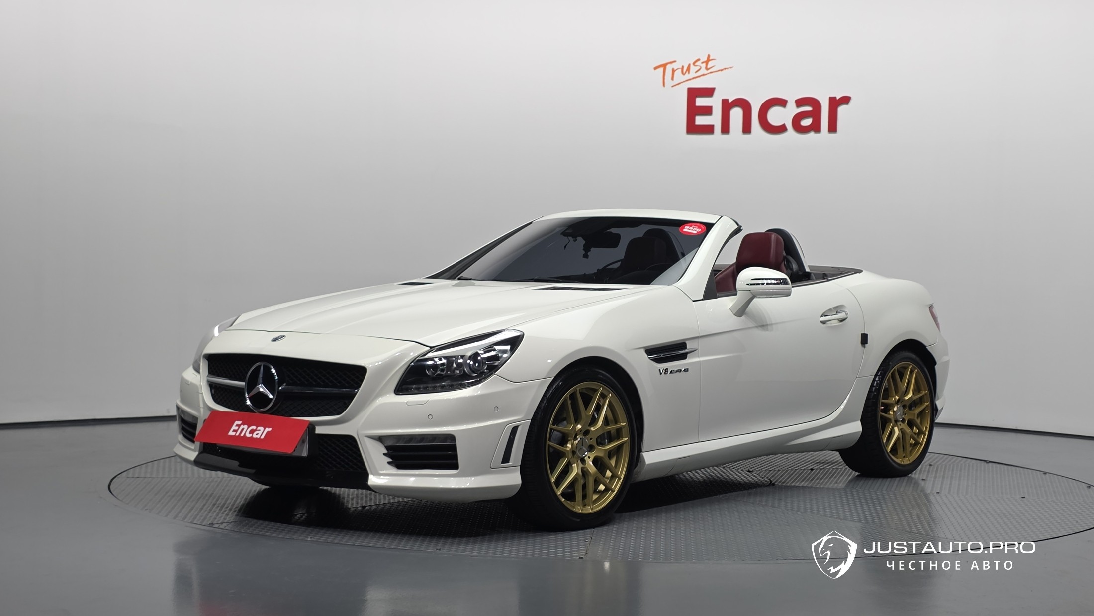 Автомобиль Mercedes-Benz SLK-Class