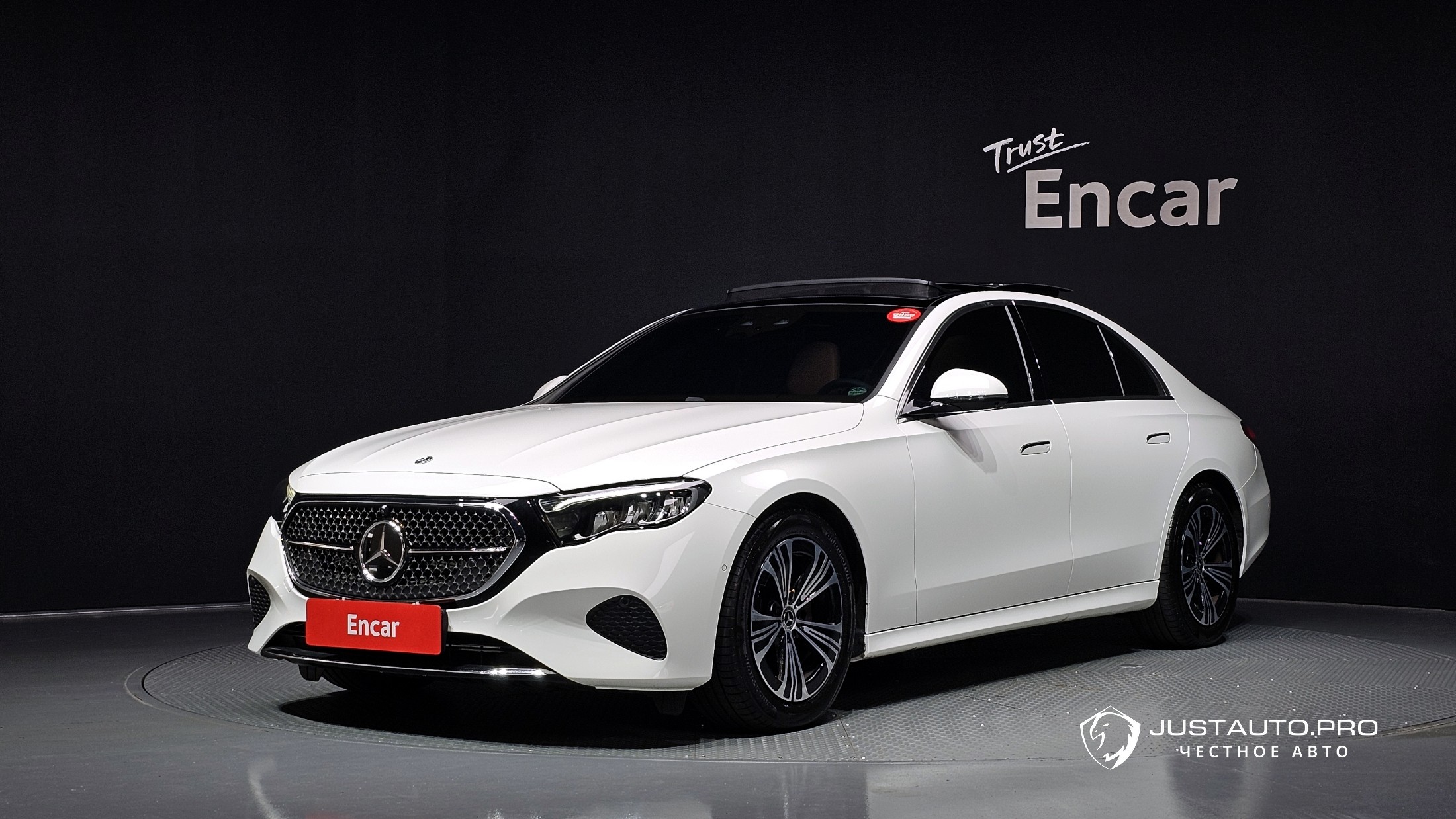 Автомобиль Mercedes-Benz E-Class