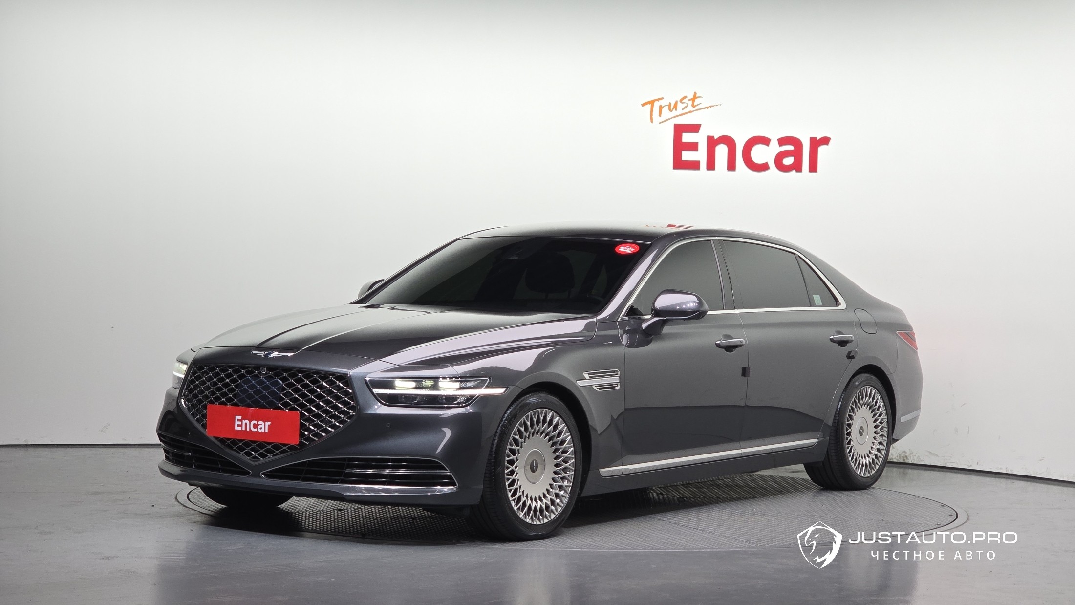 Автомобиль Genesis G90