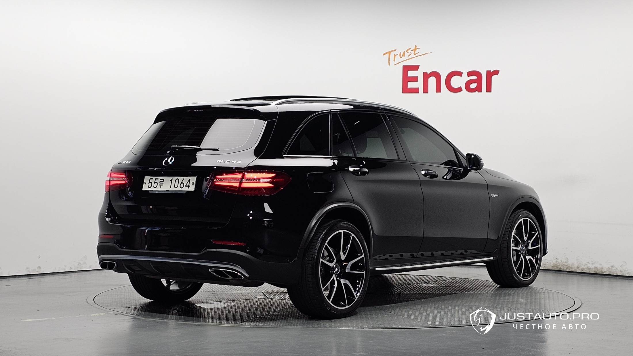 Автомобиль Mercedes-Benz GLC-Class