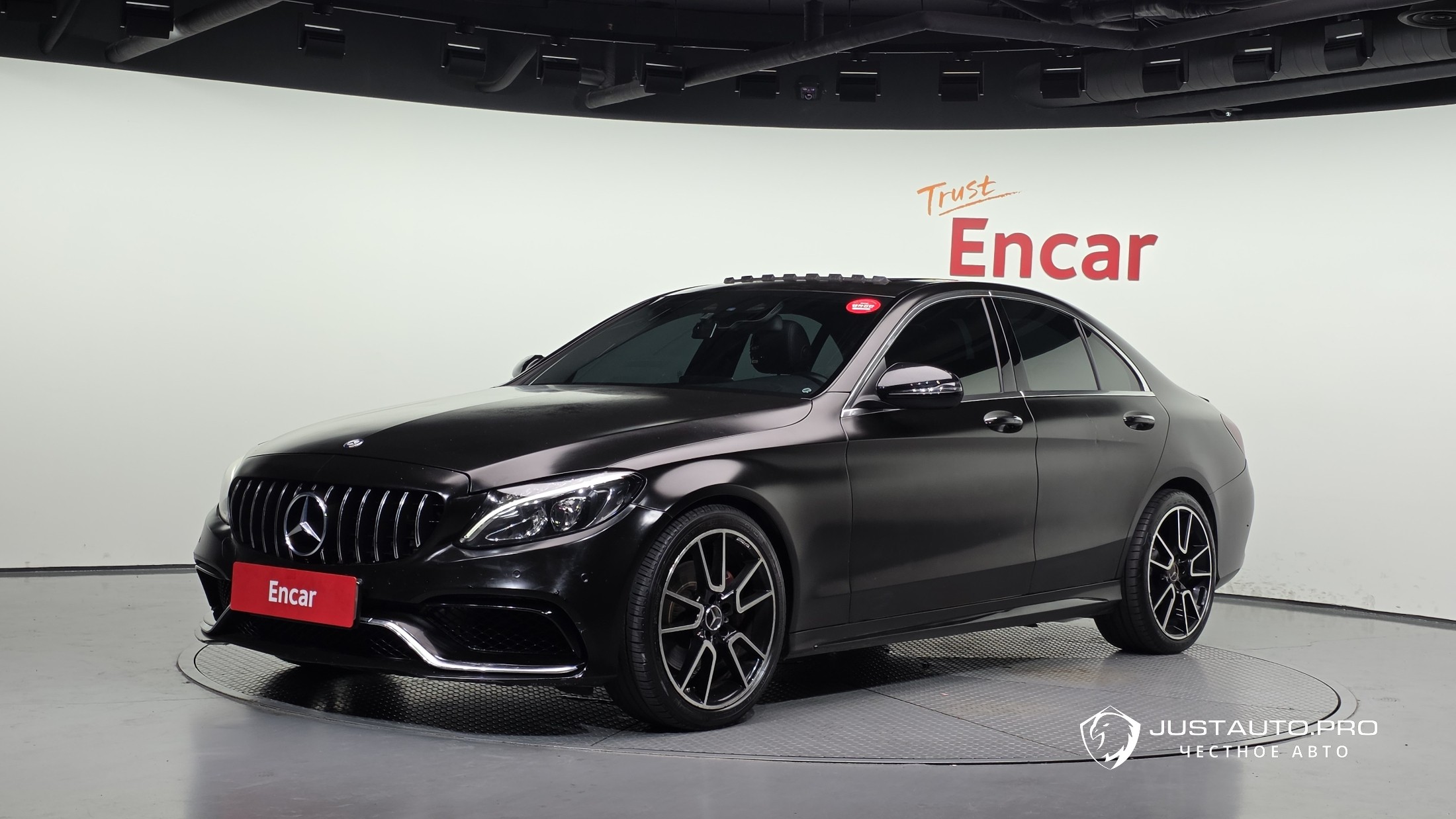 Автомобиль Mercedes-Benz C-Class