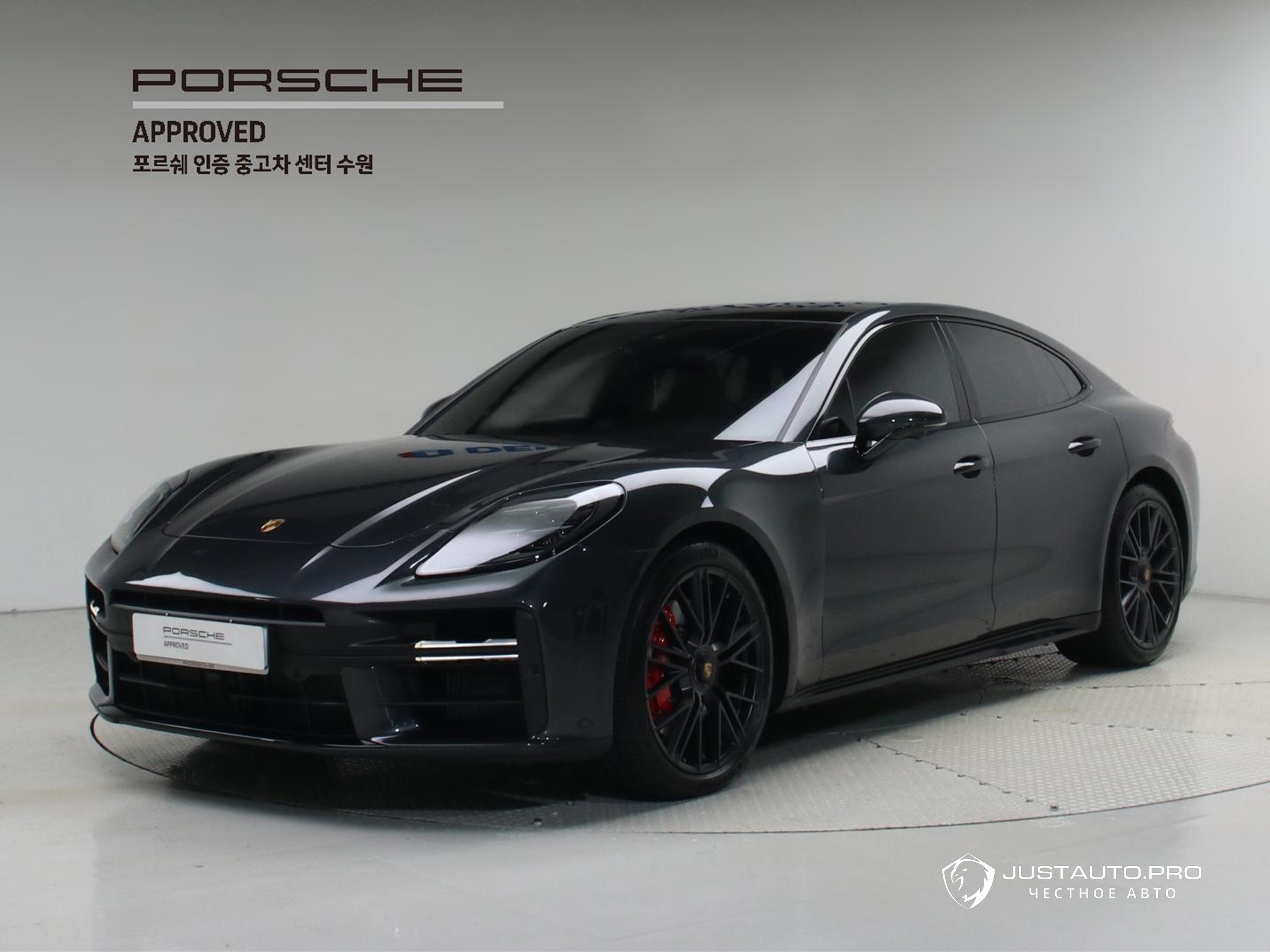 Автомобиль Porsche Panamera
