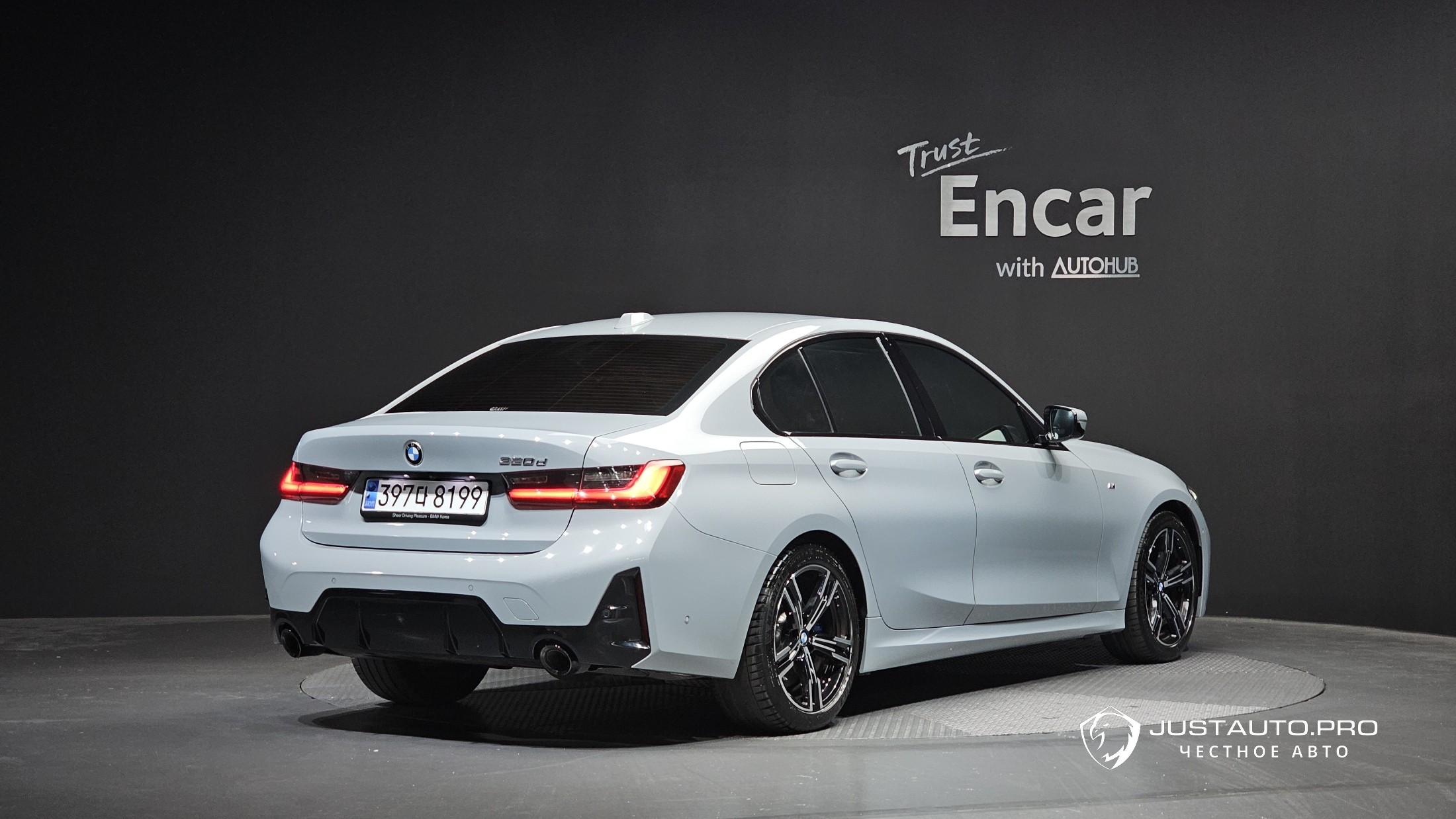 Автомобиль BMW 3-Series