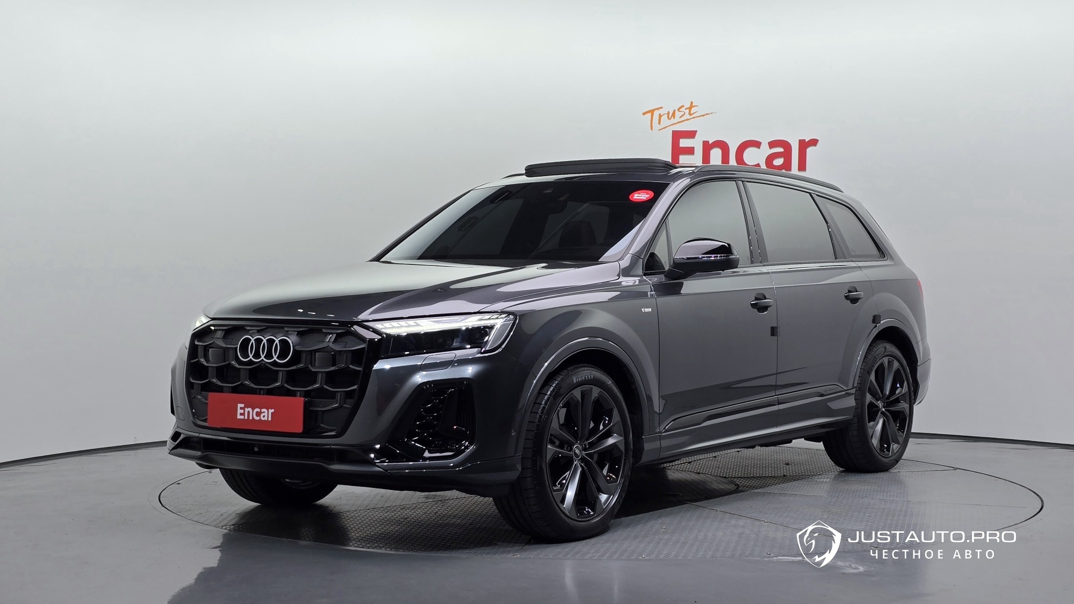 Автомобиль Audi Q7