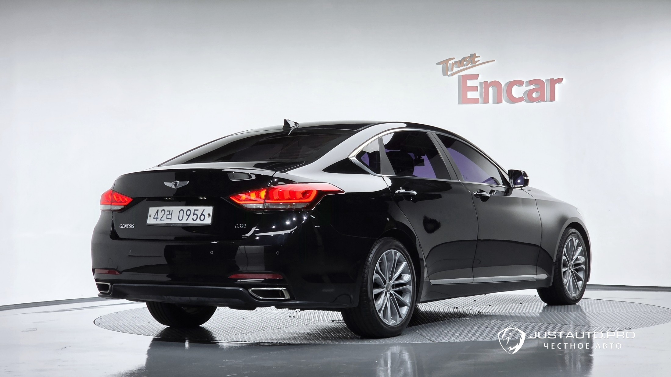 Автомобиль Hyundai Genesis