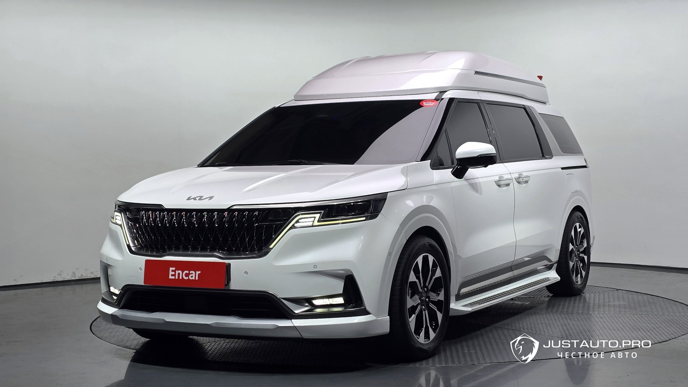 Автомобиль Kia Canival