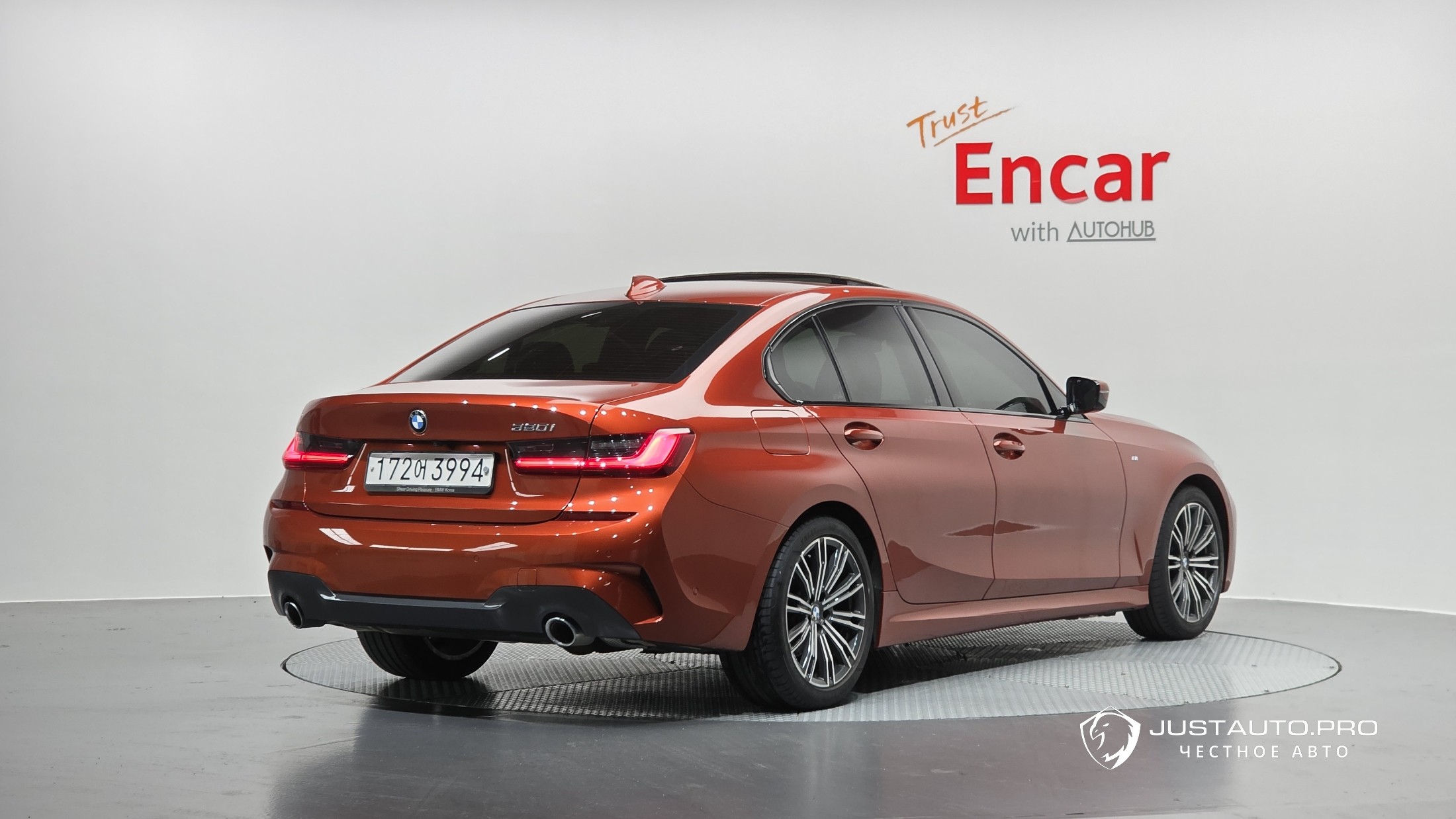 Автомобиль BMW 3-Series