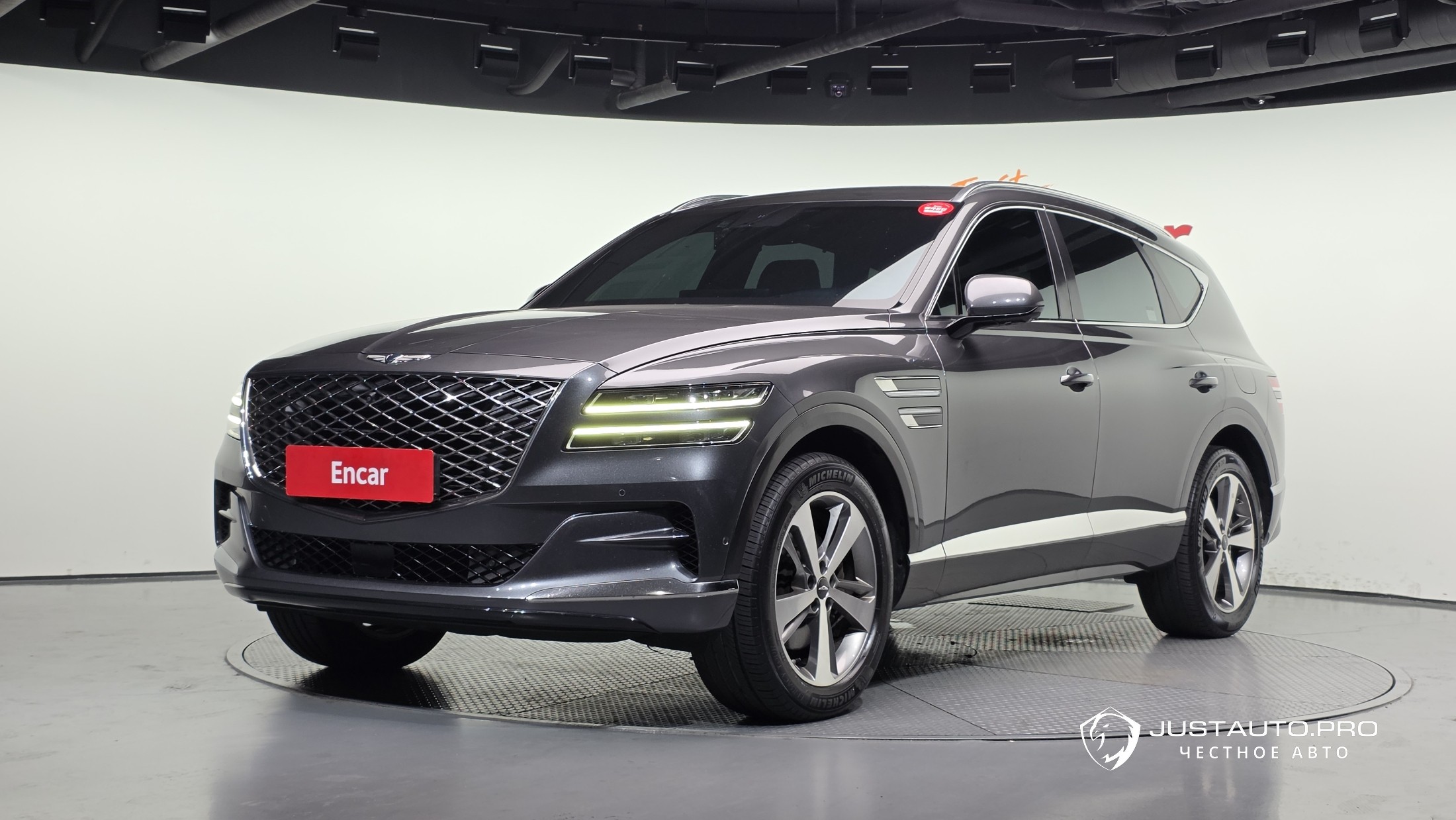 Автомобиль Genesis GV80
