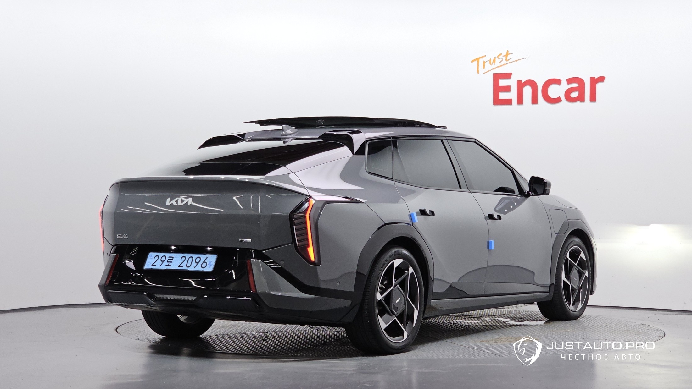 Автомобиль Kia EV4