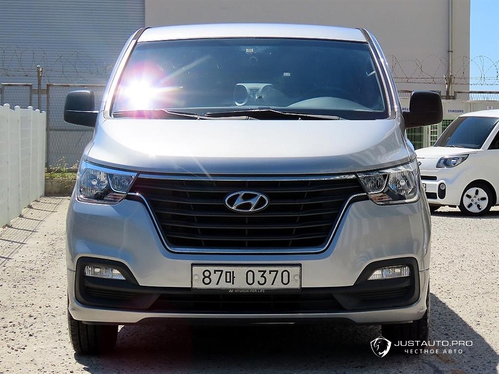 Автомобиль Hyundai Starex